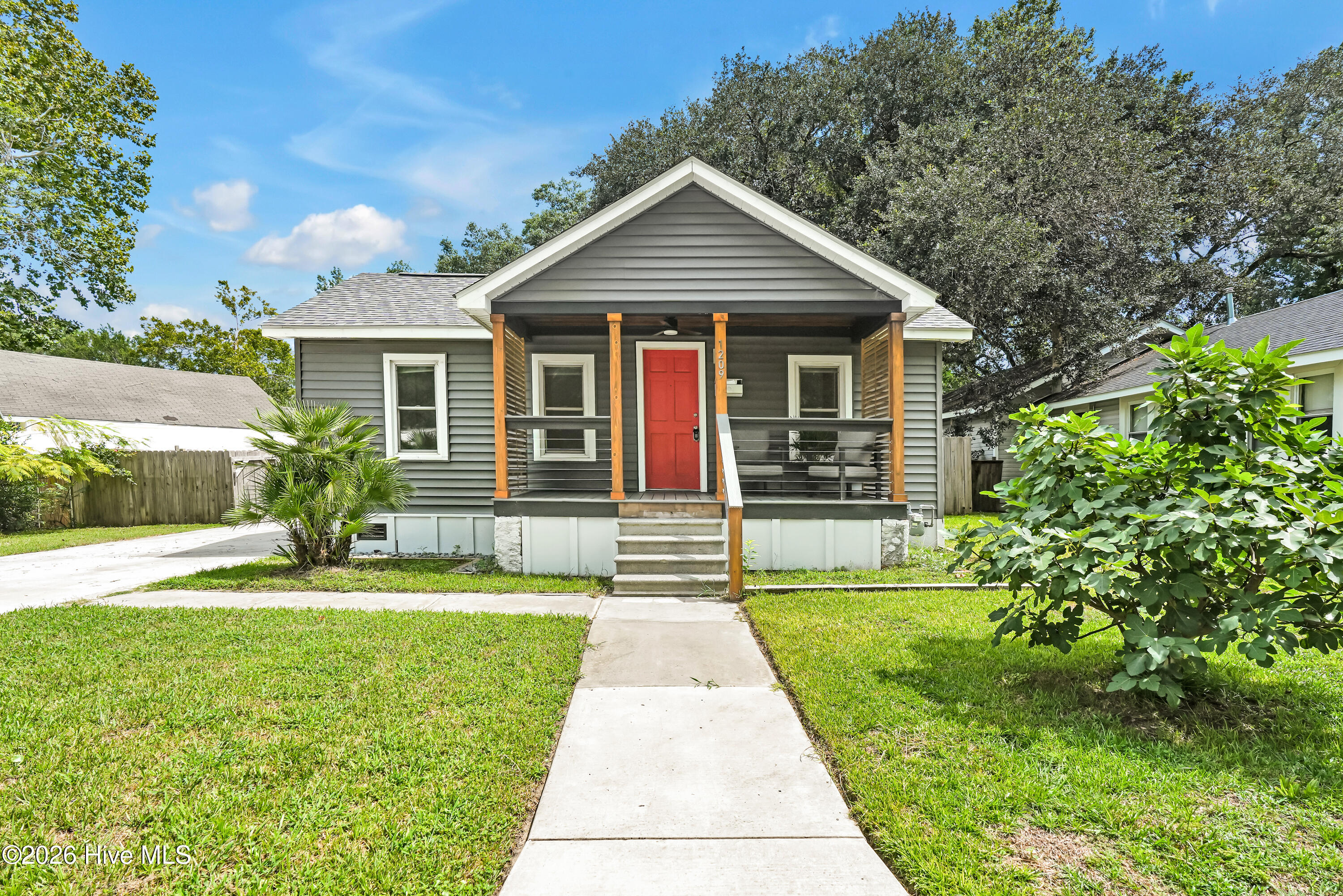 1209 Spofford Circle Property Photo 1