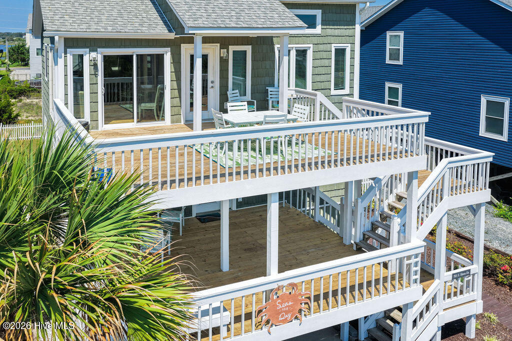 703 S Shore Drive Property Photo 4