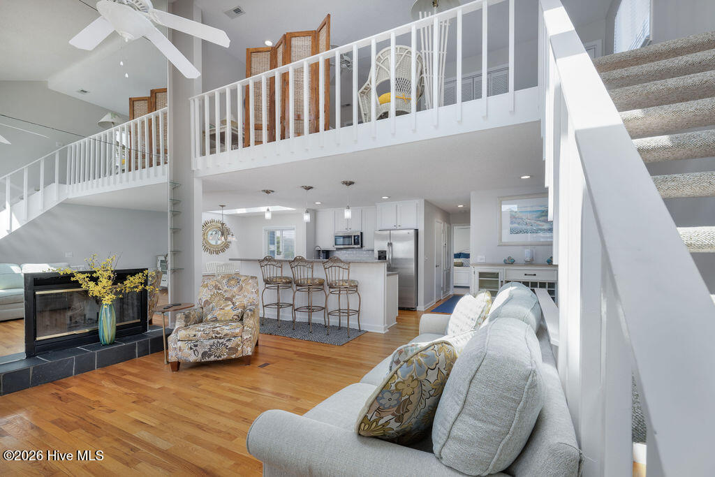 703 S Shore Drive Property Photo 12