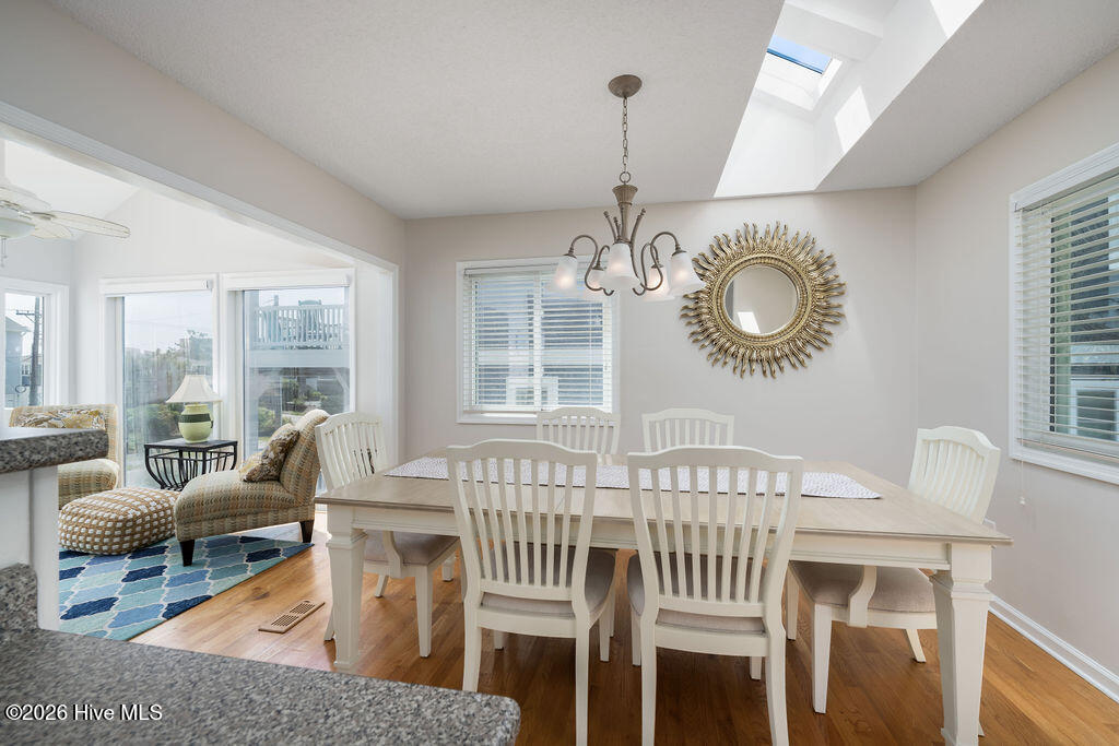703 S Shore Drive Property Photo 18