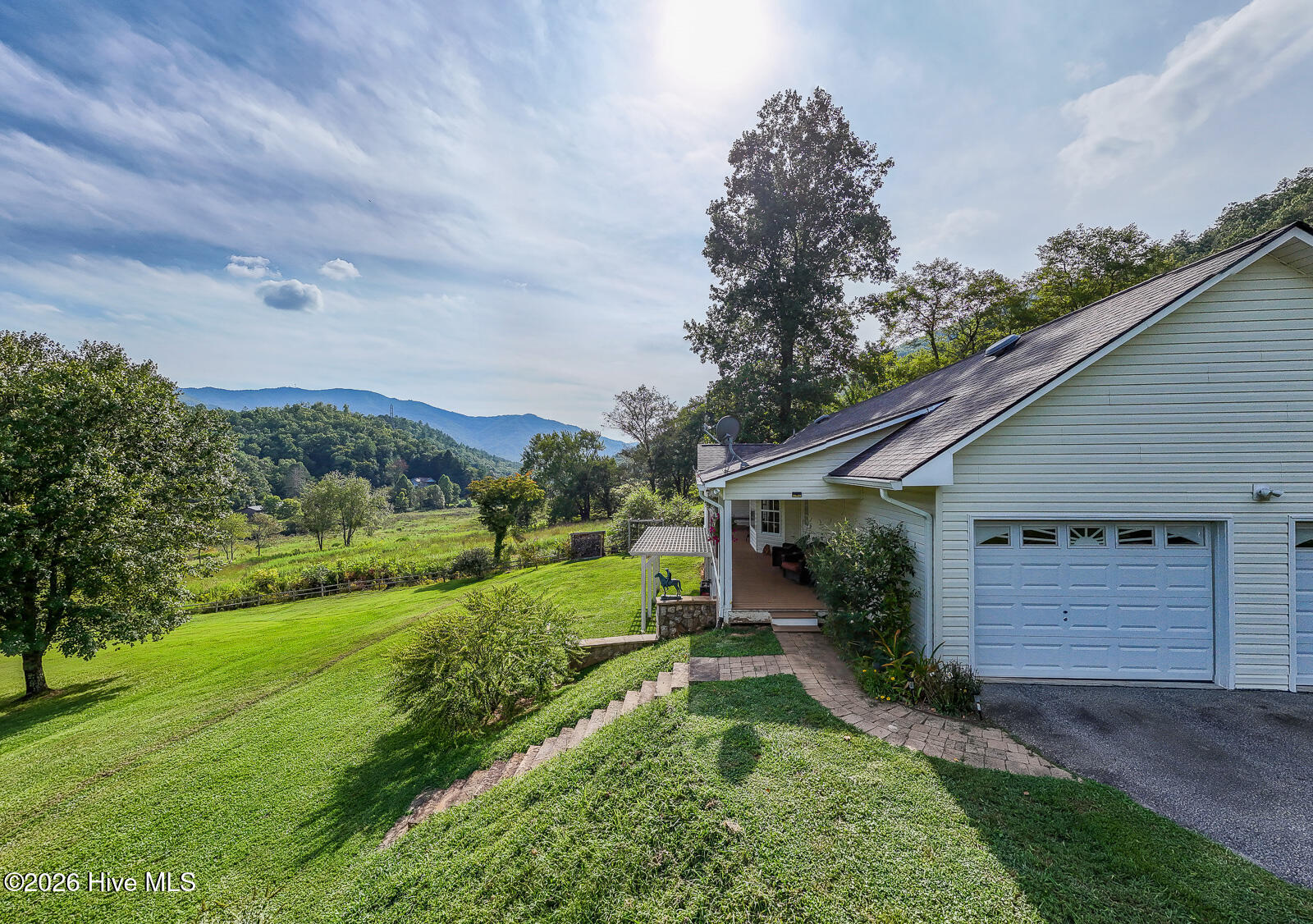 1056 Franks Creek Road Property Photo 9