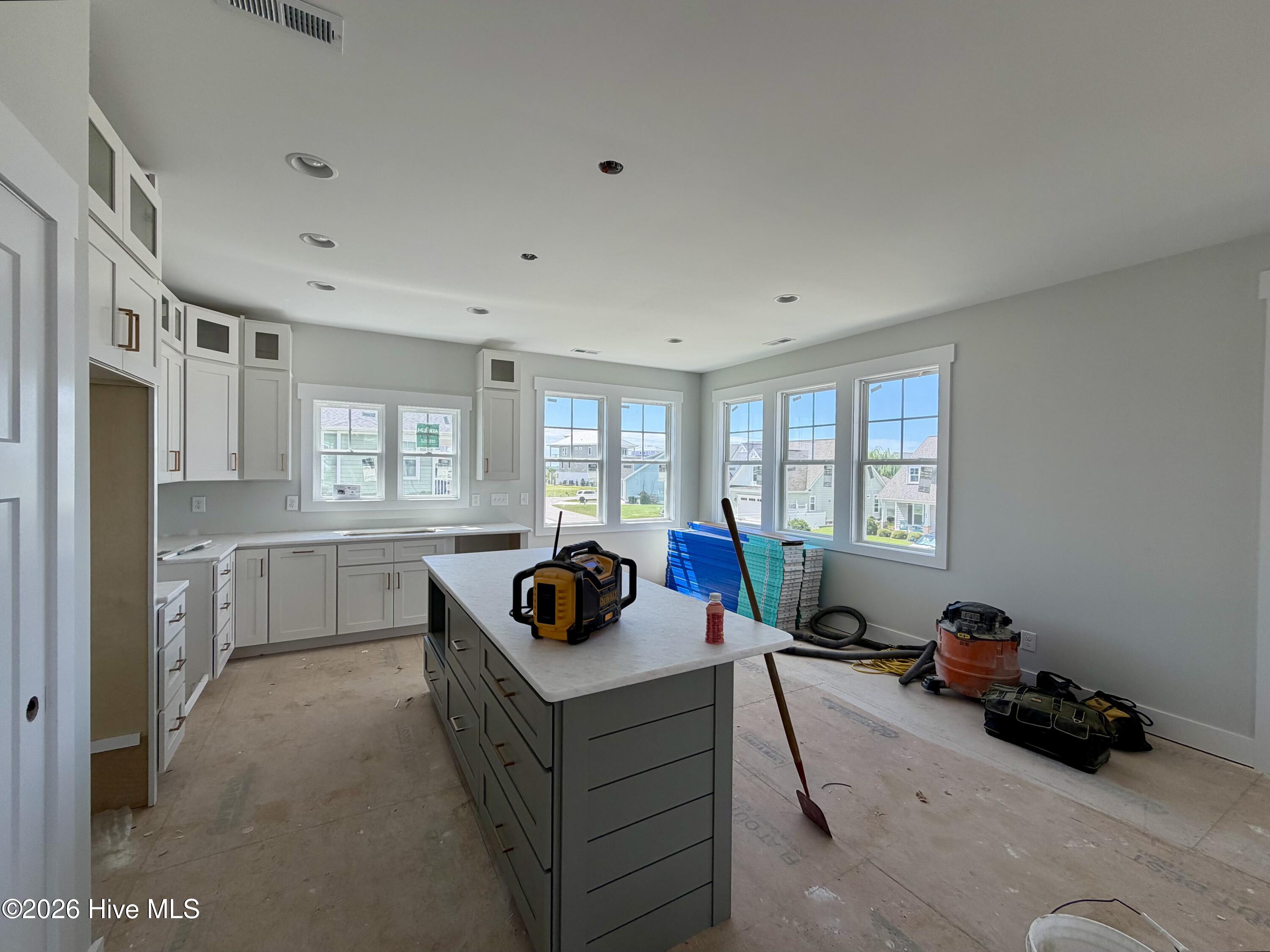 656 Fishermans Point Property Photo 11