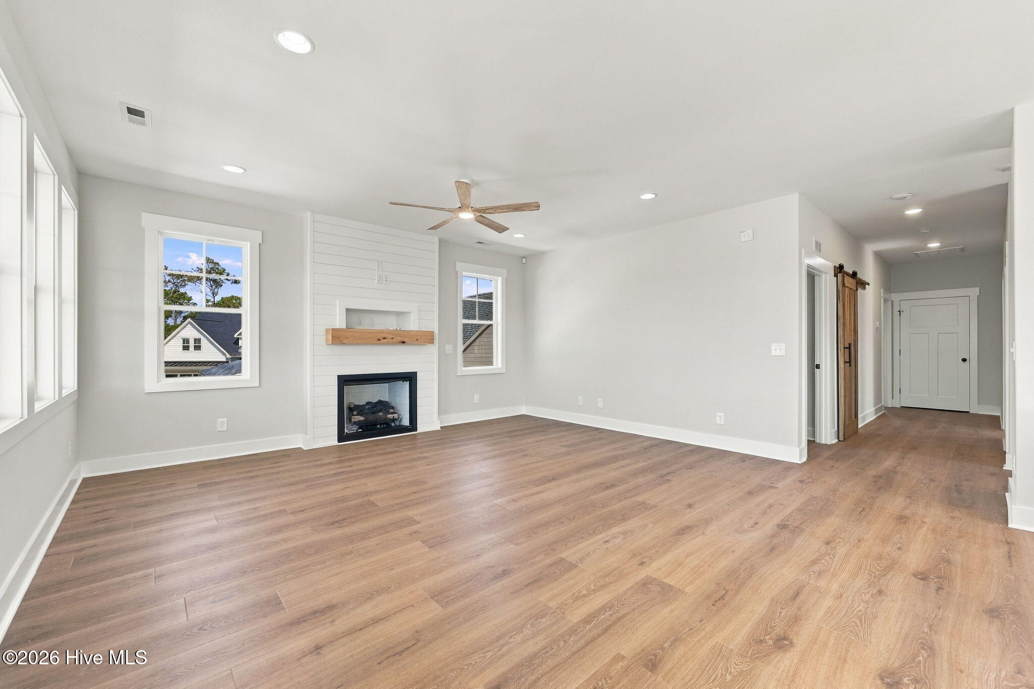 656 Fishermans Point Property Photo 18