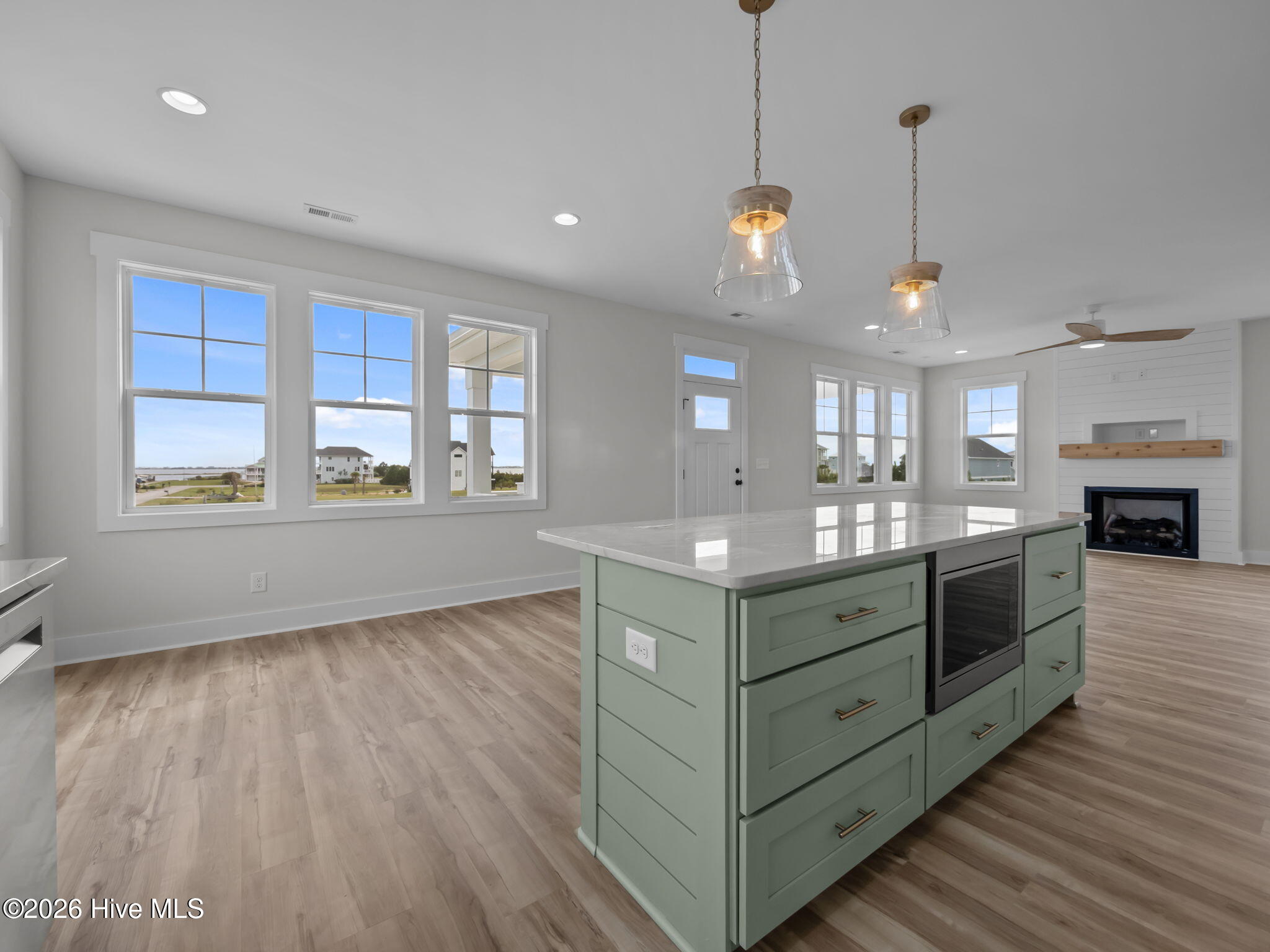 656 Fishermans Point Property Photo 19