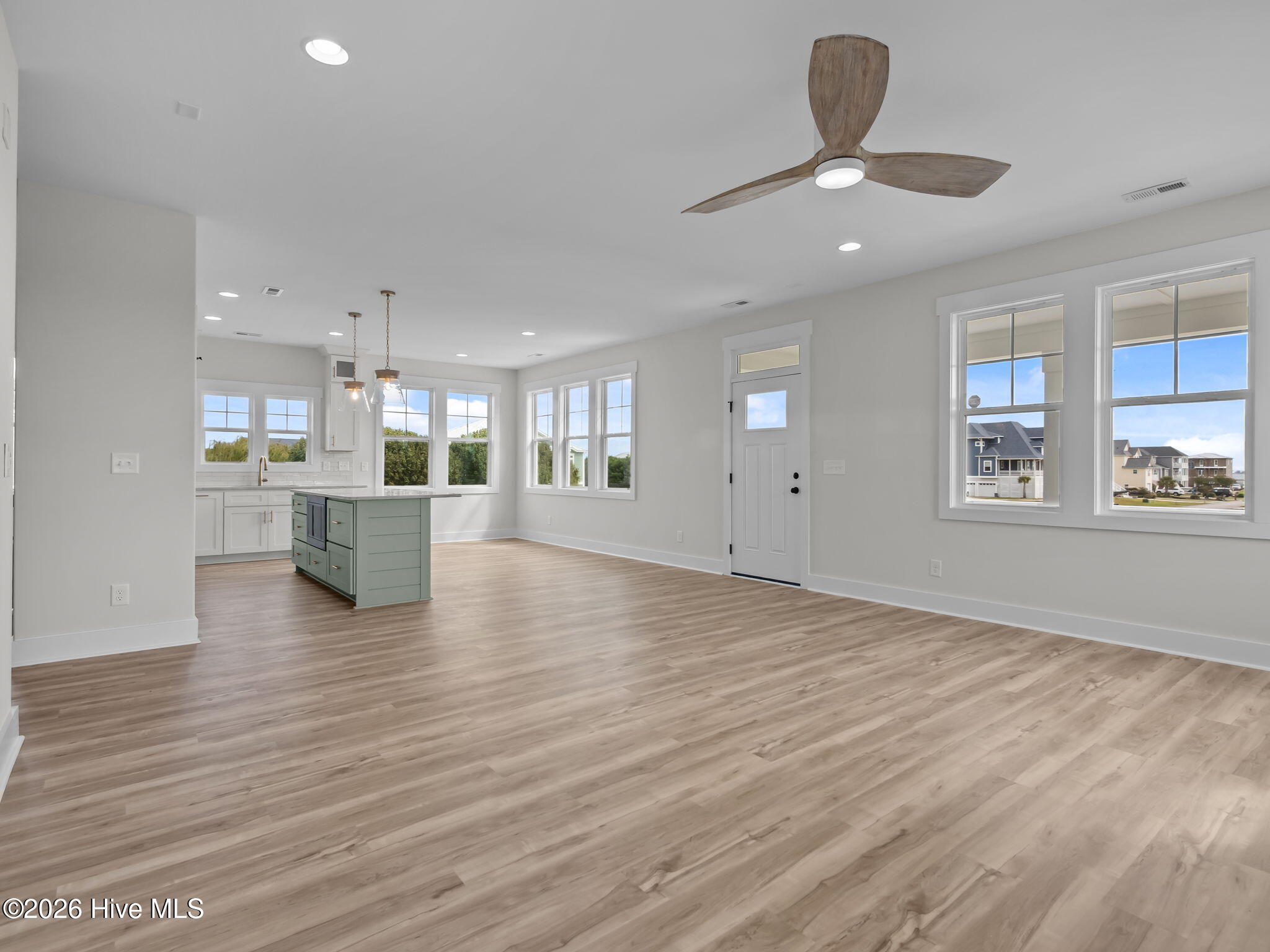 656 Fishermans Point Property Photo 22