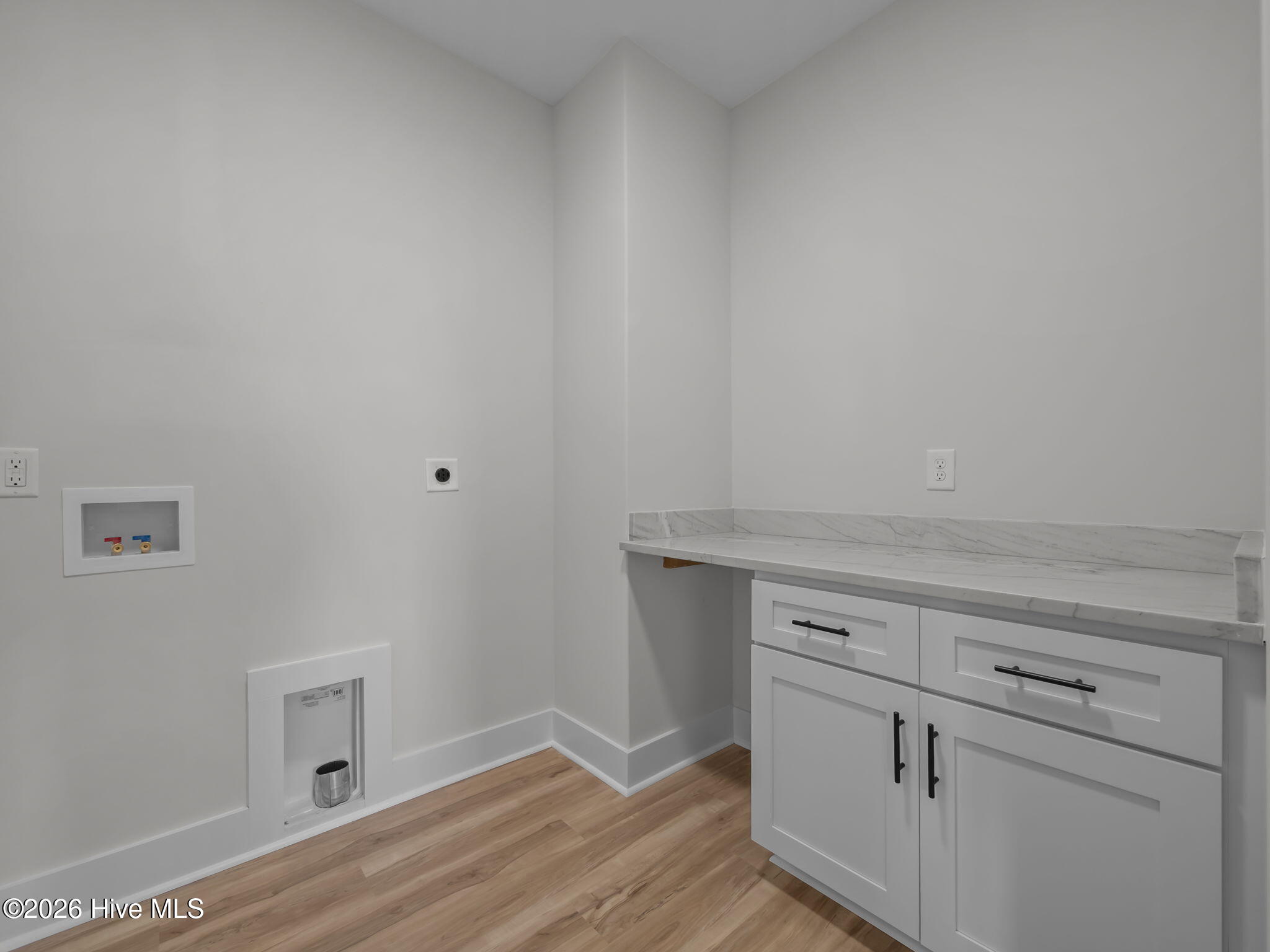 656 Fishermans Point Property Photo 26