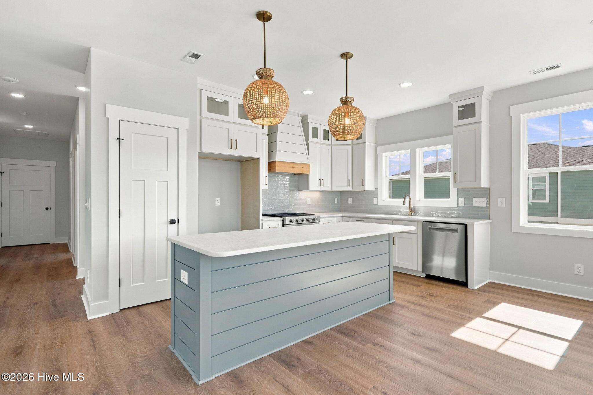 656 Fishermans Point Property Photo 26