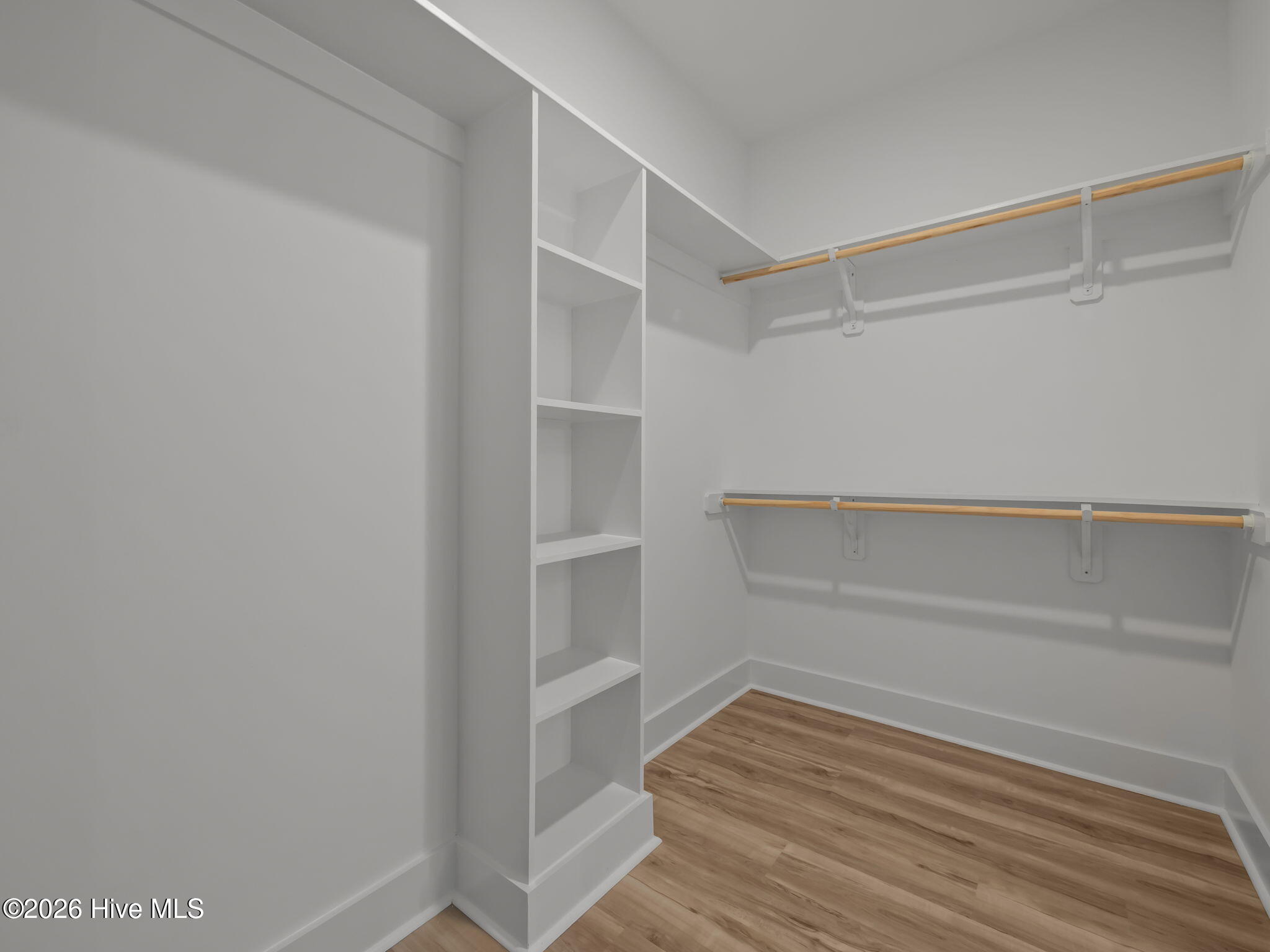 656 Fishermans Point Property Photo 32