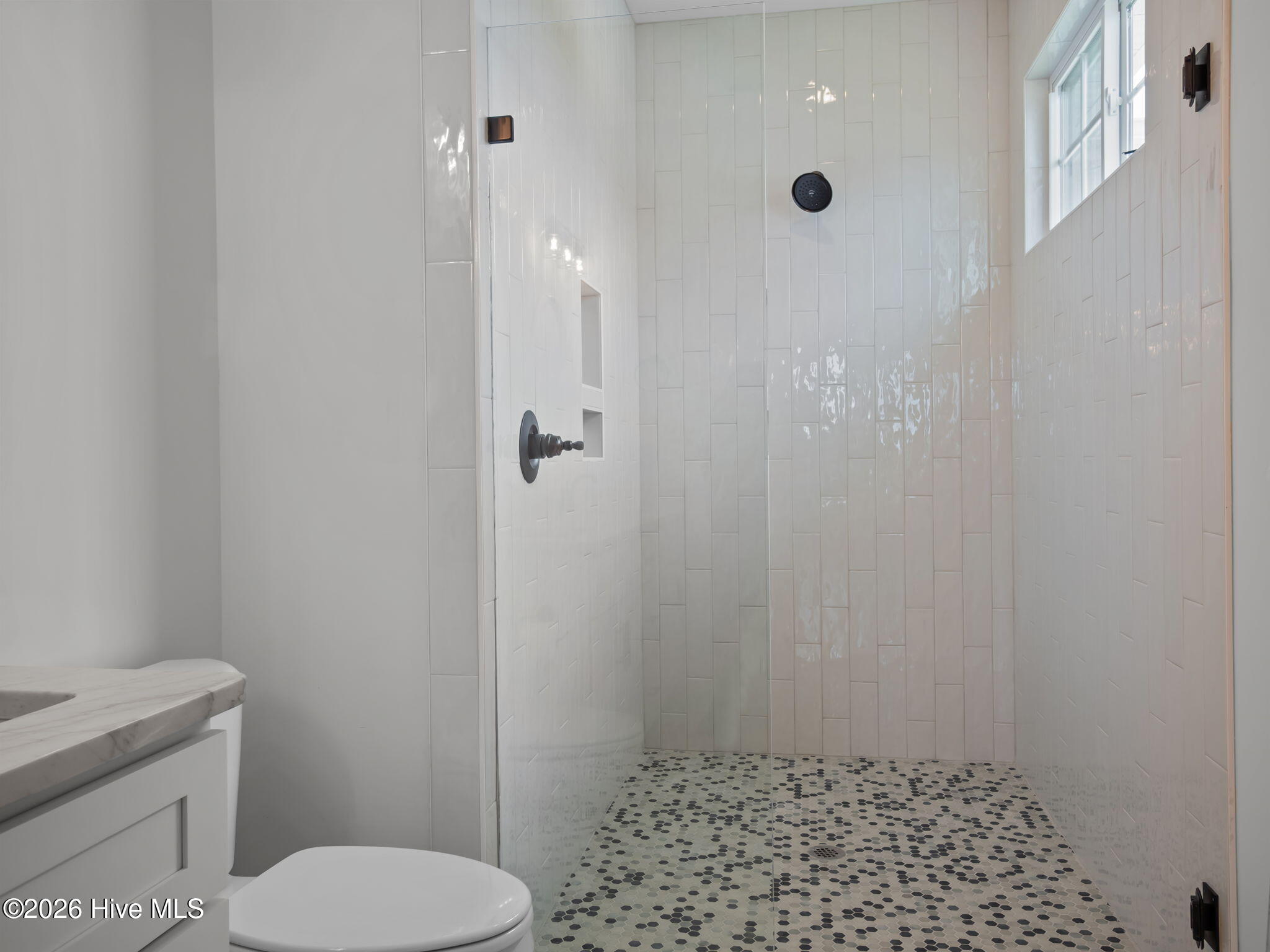 656 Fishermans Point Property Photo 34