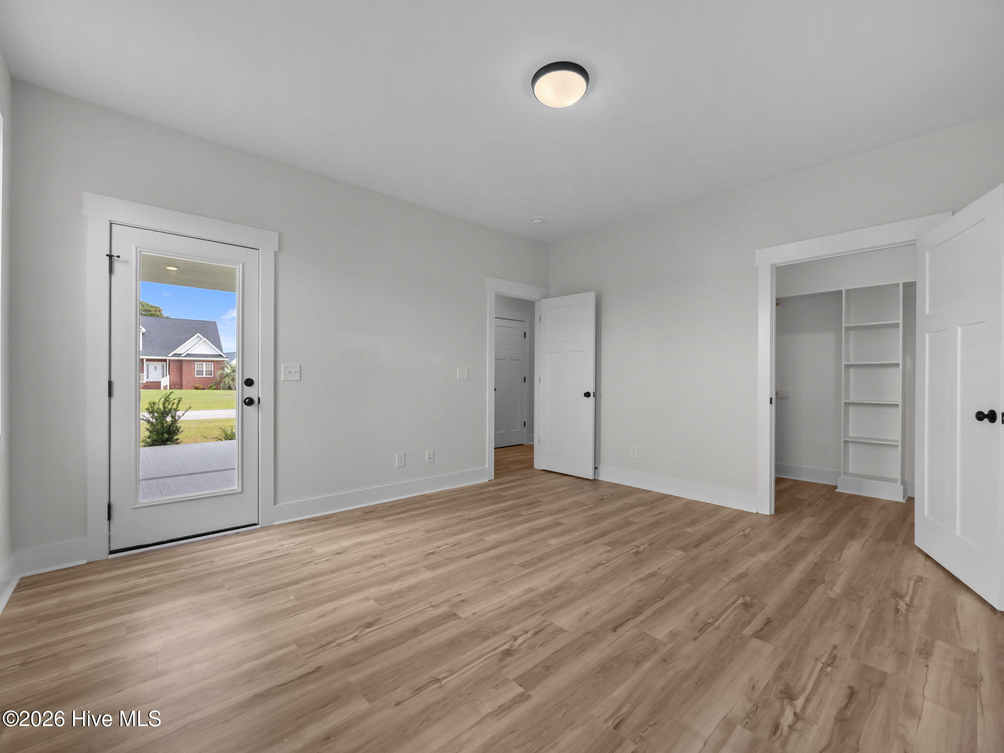 656 Fishermans Point Property Photo 38