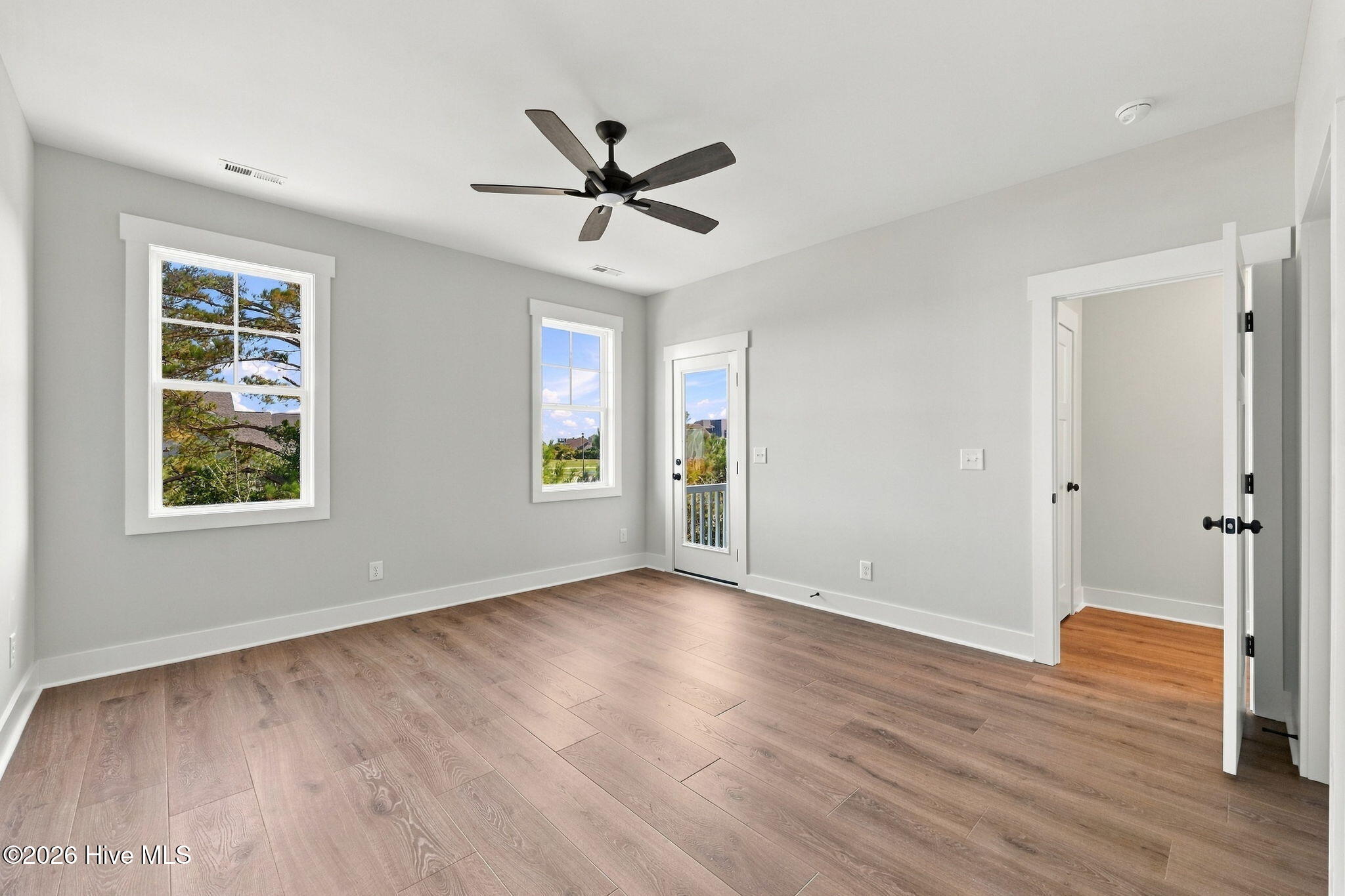 656 Fishermans Point Property Photo 38