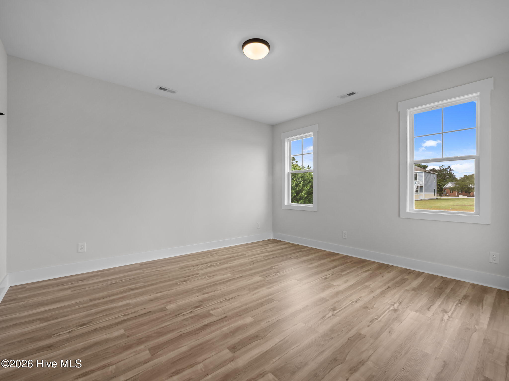 656 Fishermans Point Property Photo 39
