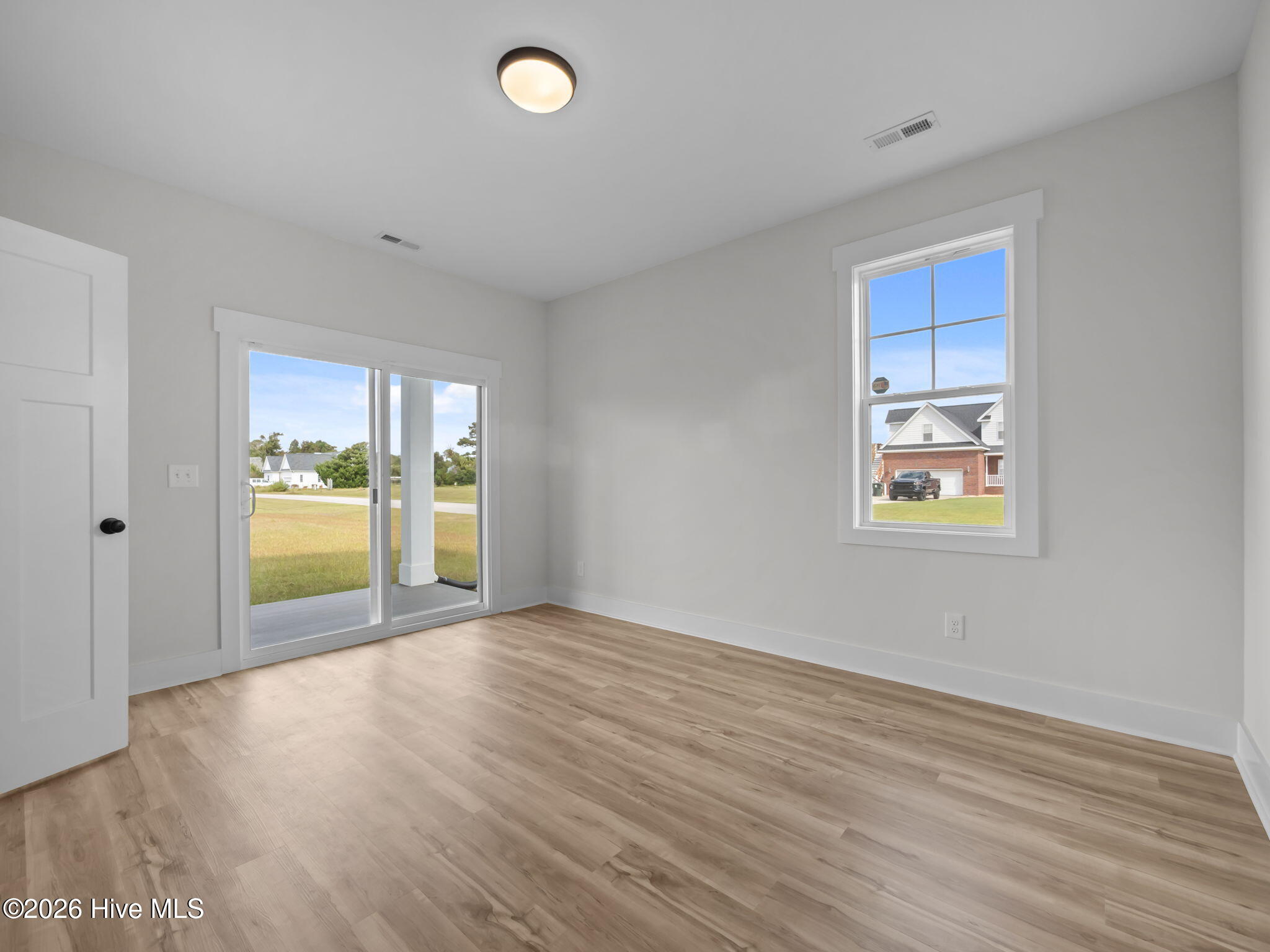 656 Fishermans Point Property Photo 40