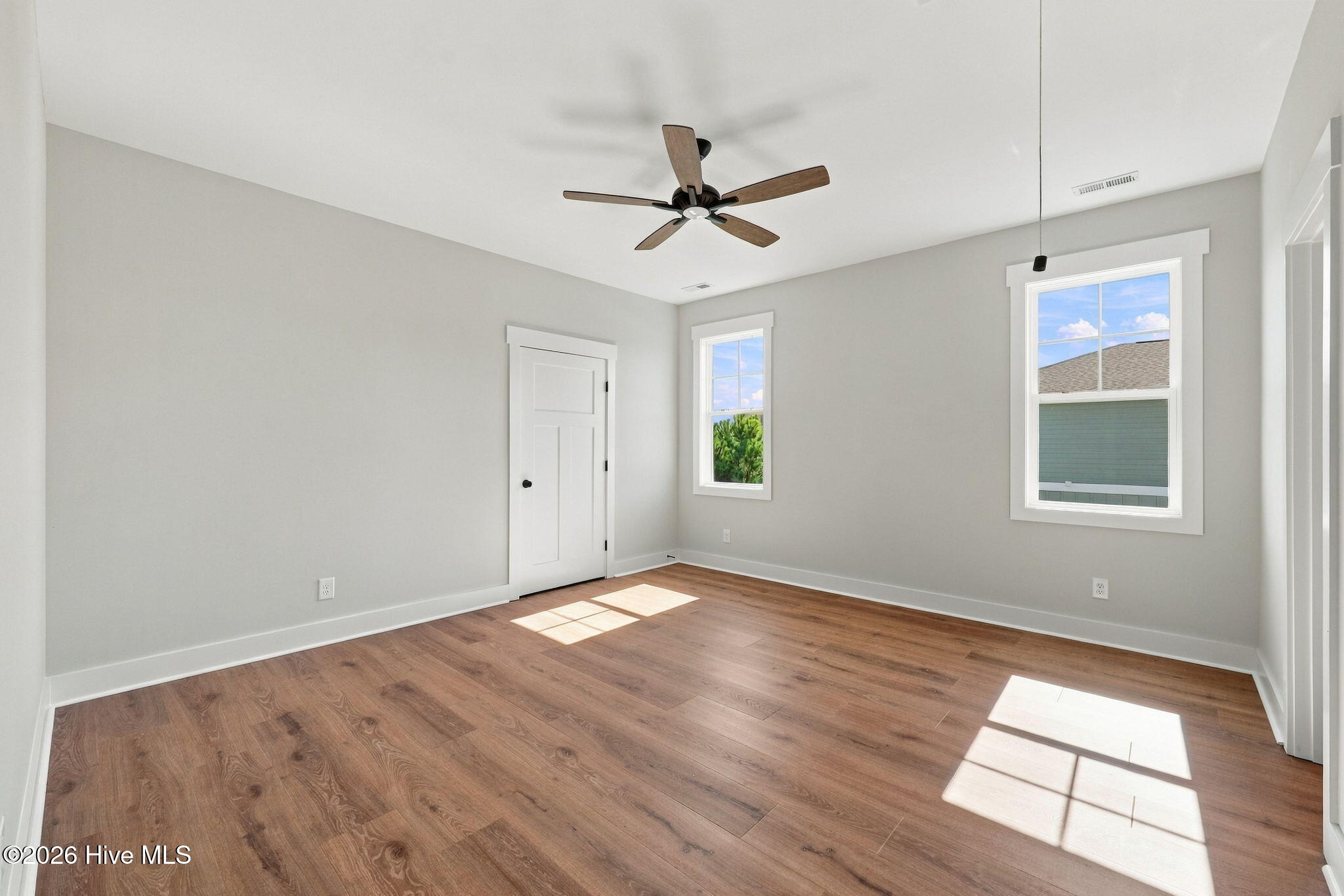 656 Fishermans Point Property Photo 42