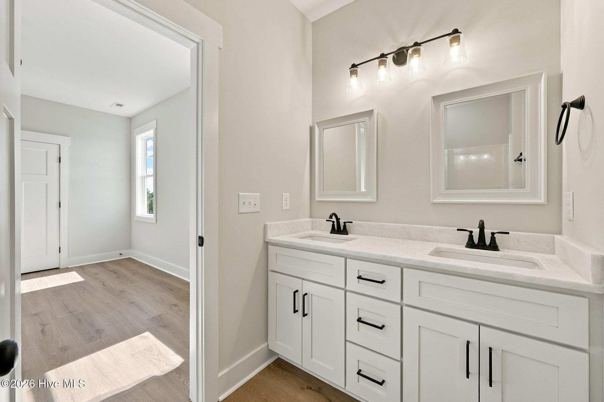 656 Fishermans Point Property Photo 43