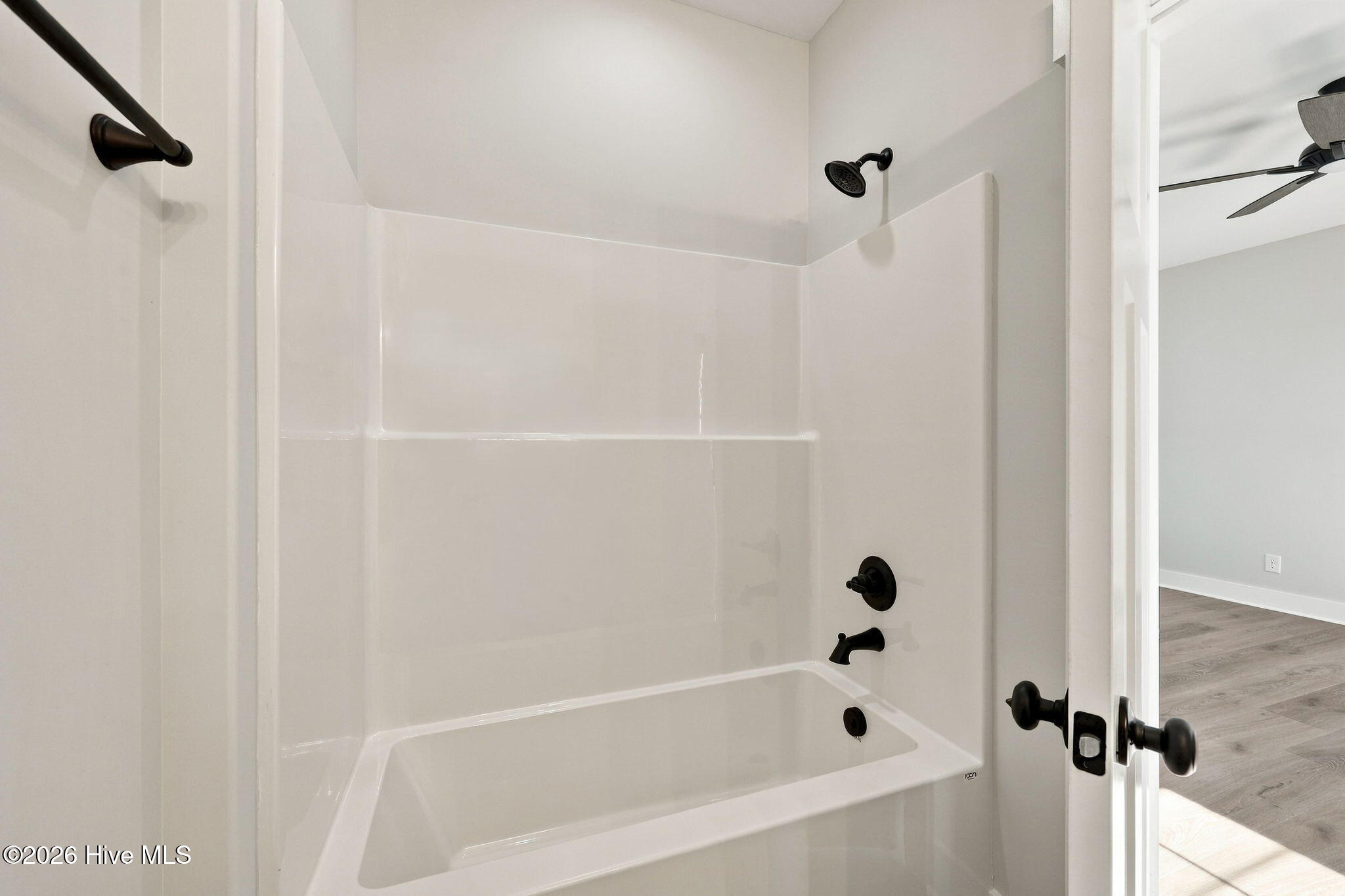 656 Fishermans Point Property Photo 44