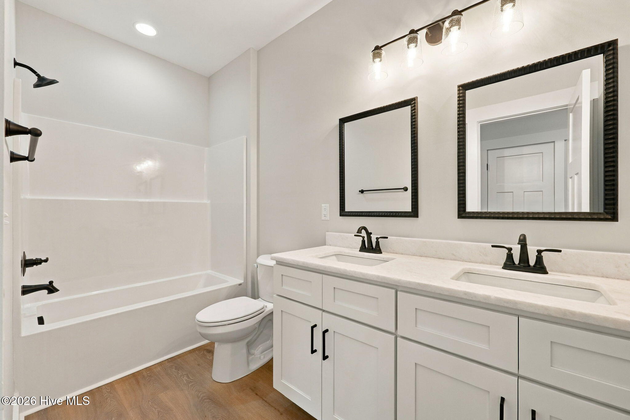 656 Fishermans Point Property Photo 47
