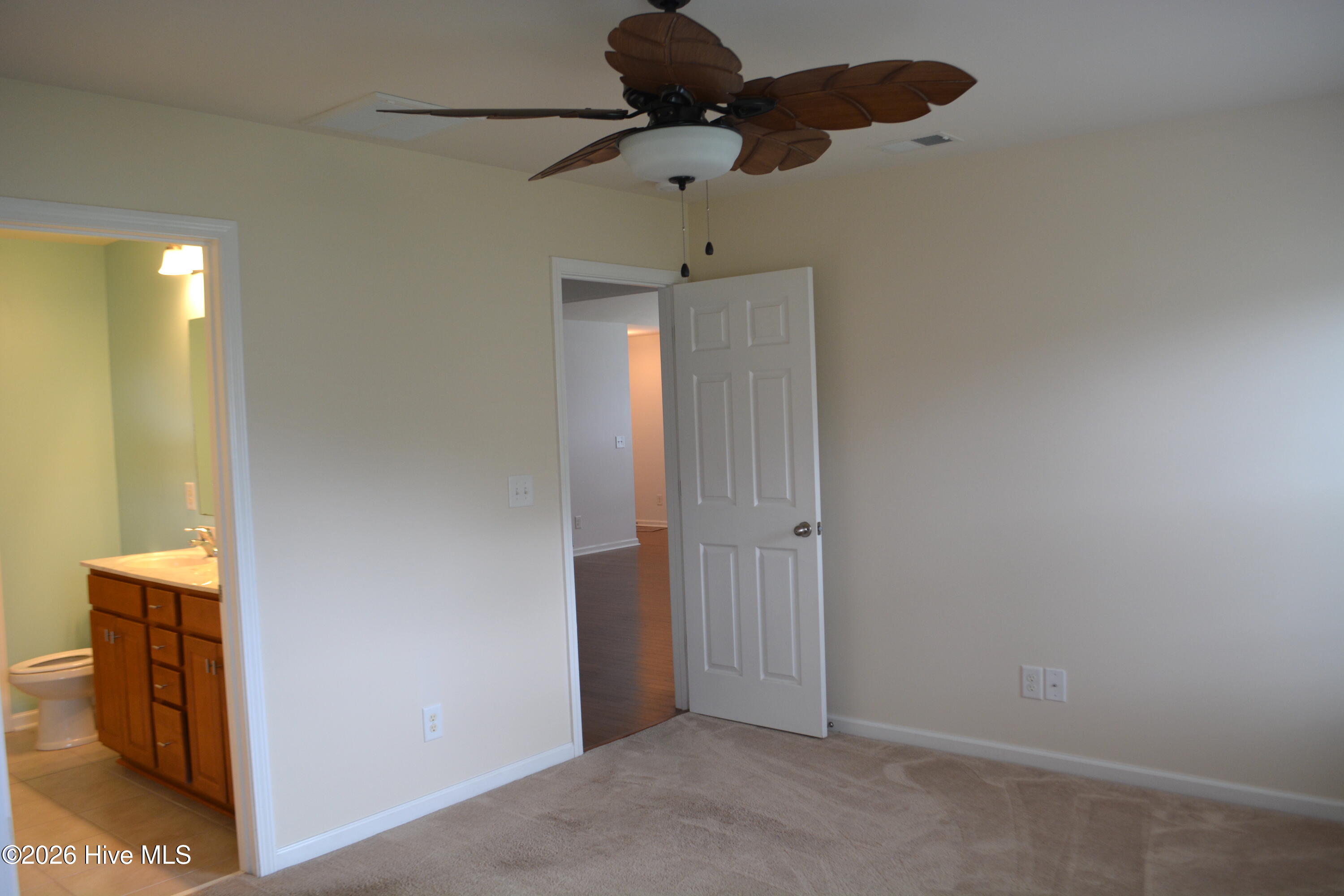 692 Pickering Drive Nw Property Photo 11