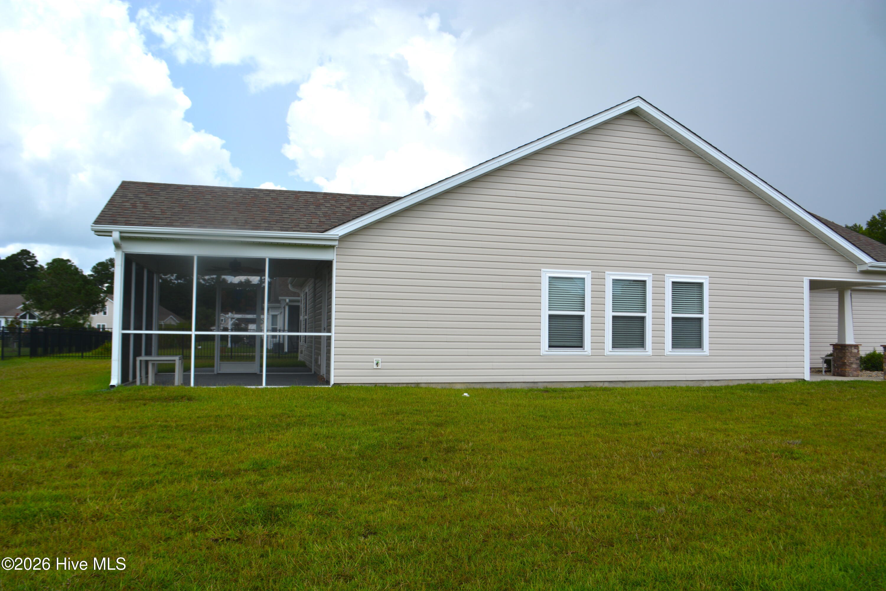 692 Pickering Drive Nw Property Photo 27