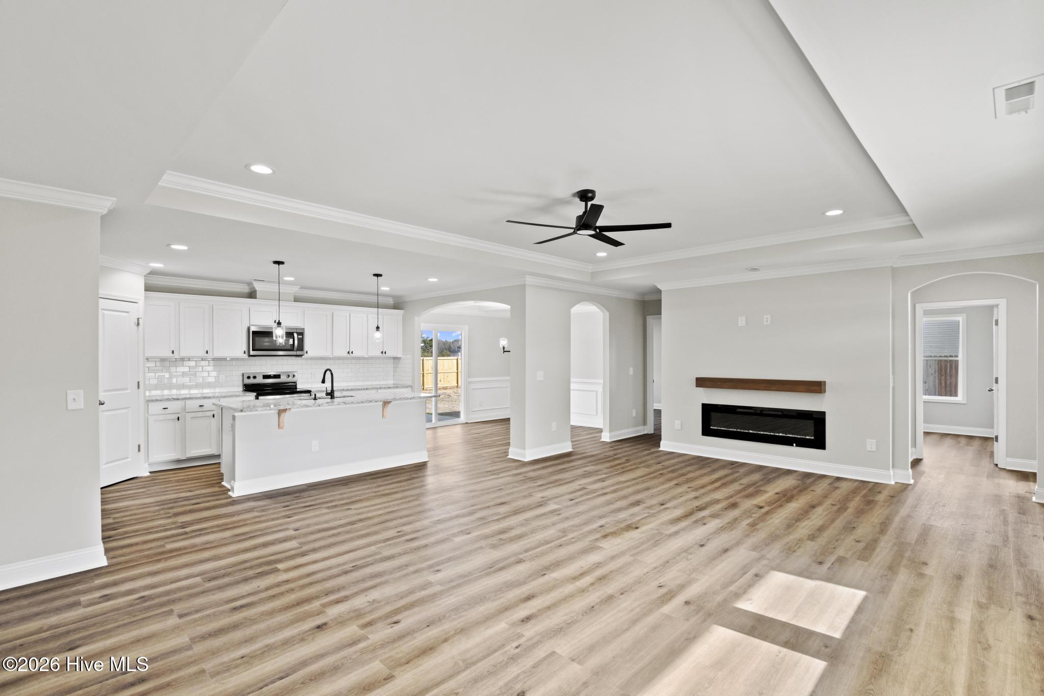 3030 Falcon Court Property Photo 5