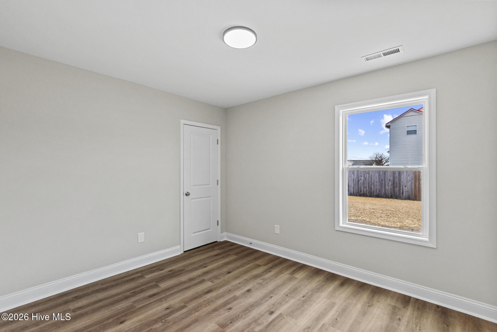 3030 Falcon Court Property Photo 23