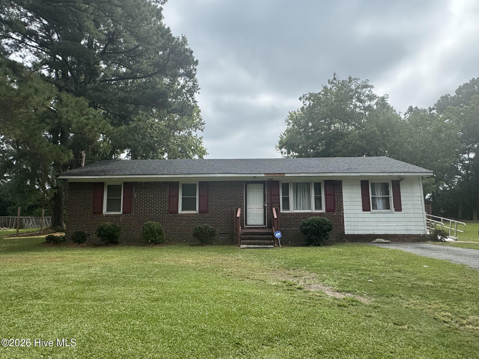 1671 Anderson Road Property Photo 1