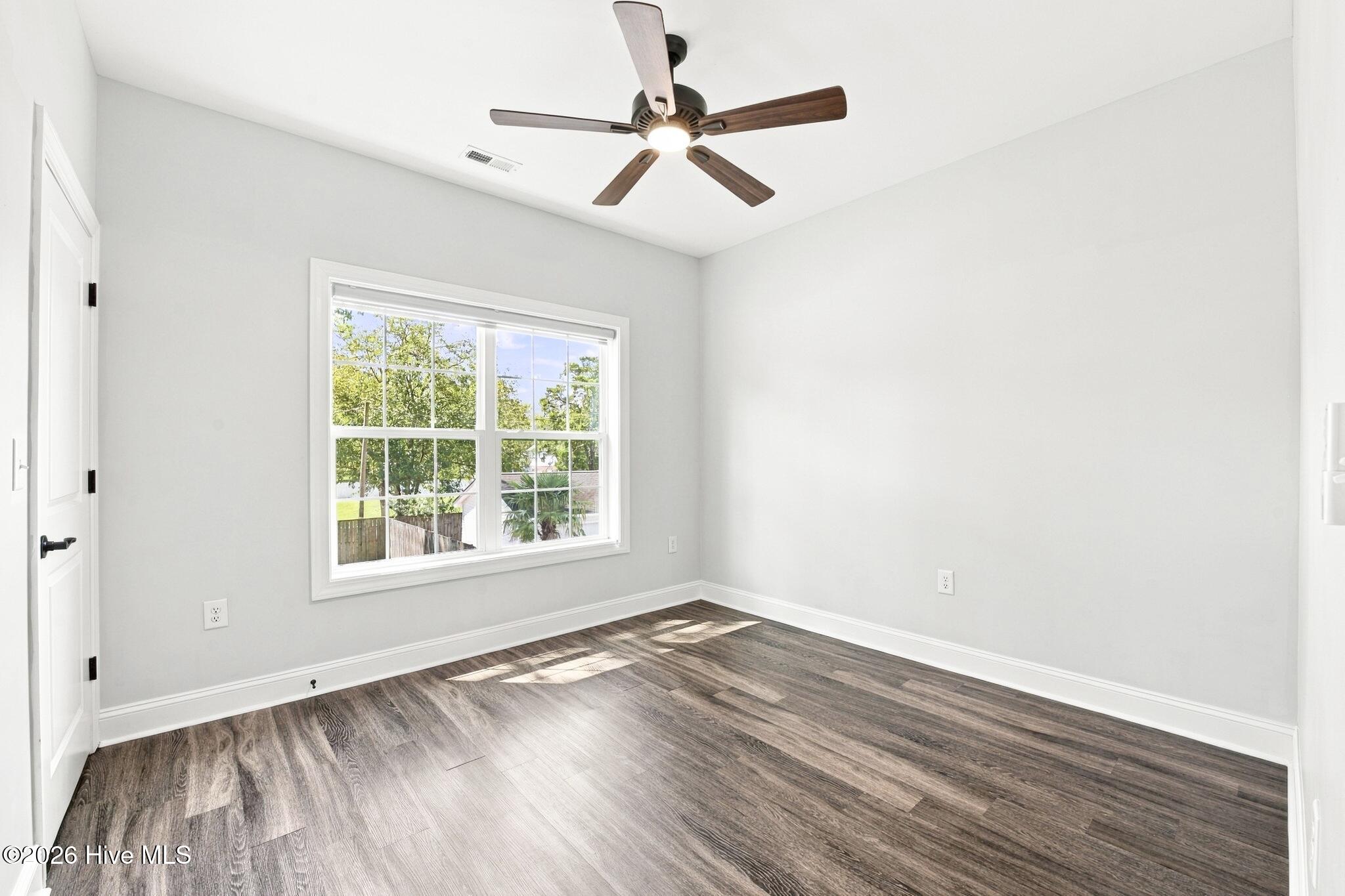 1601 River Drive Property Photo 12