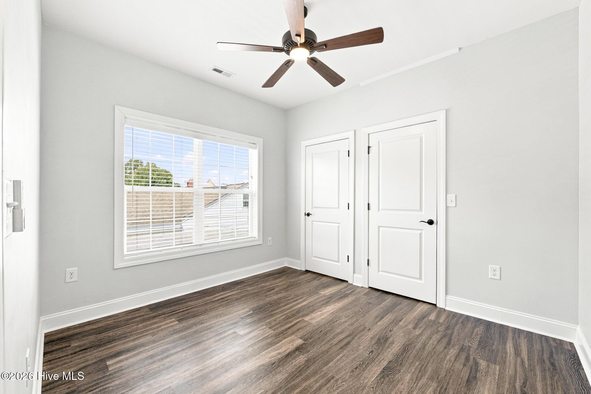 1601 River Drive Property Photo 13