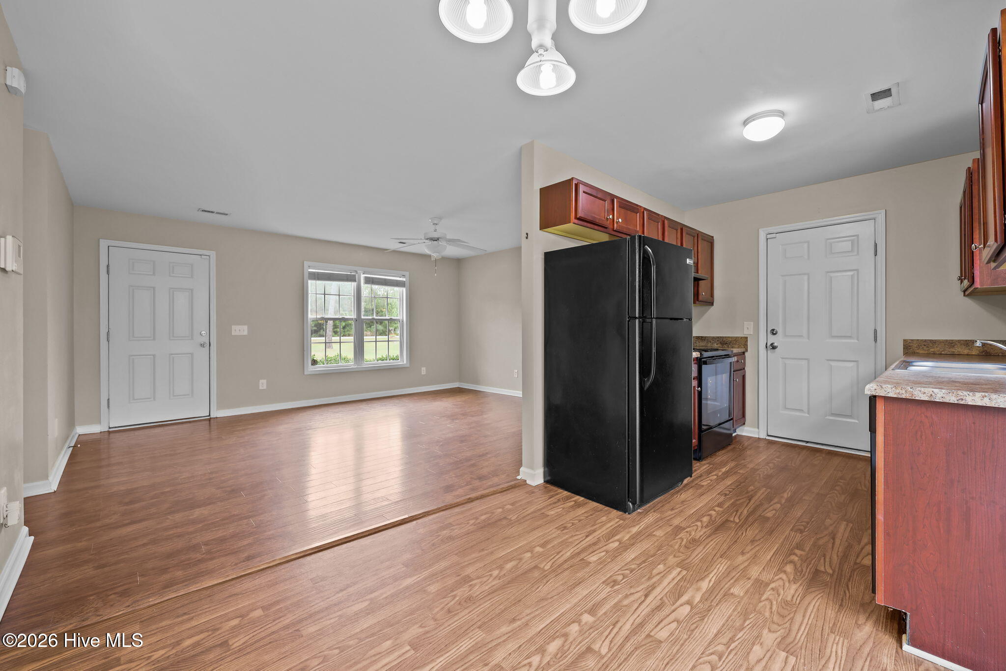 180 Ashbury Park Lane Property Photo 7
