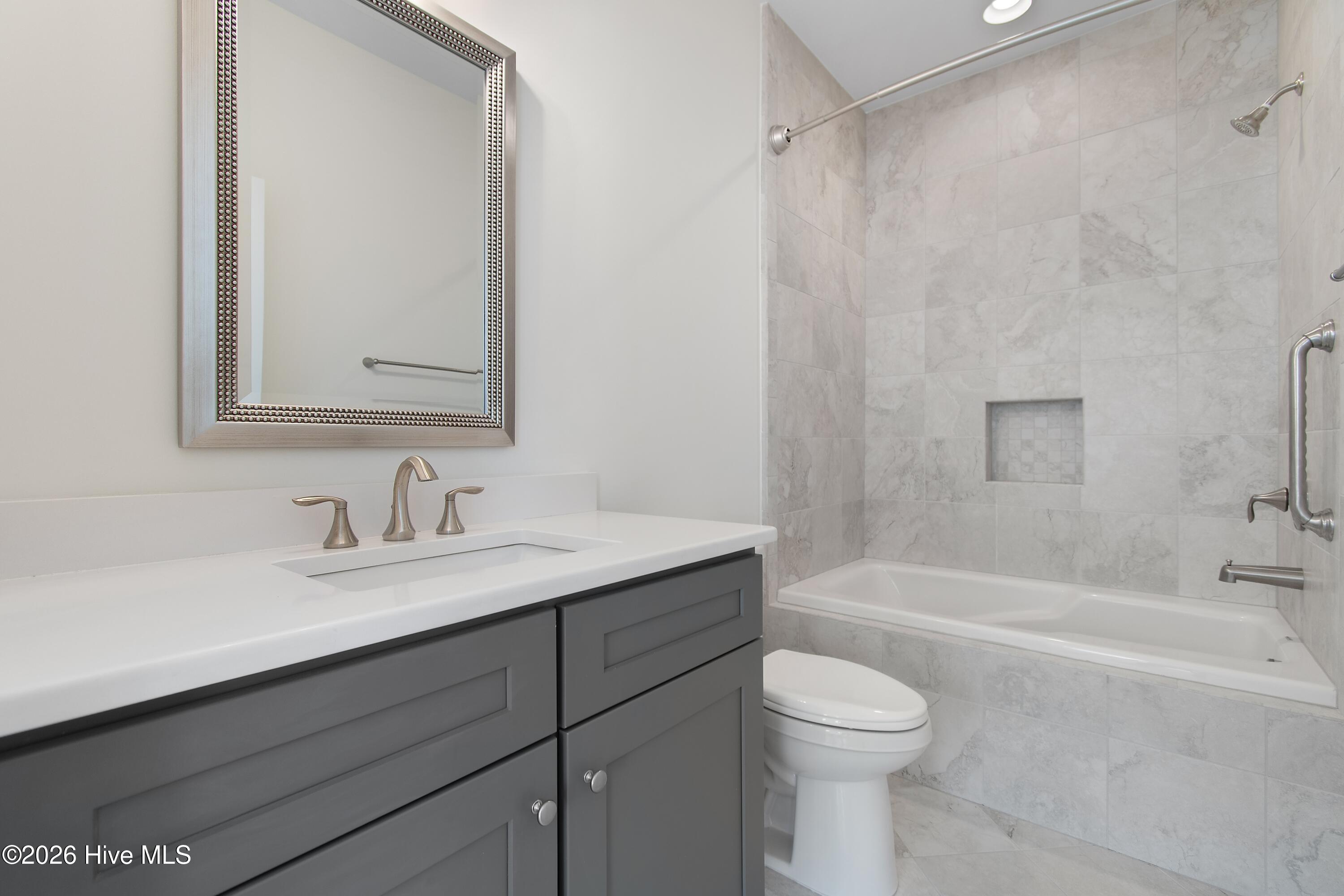 620 Eastwood Park Road Unit 14b Property Photo 32