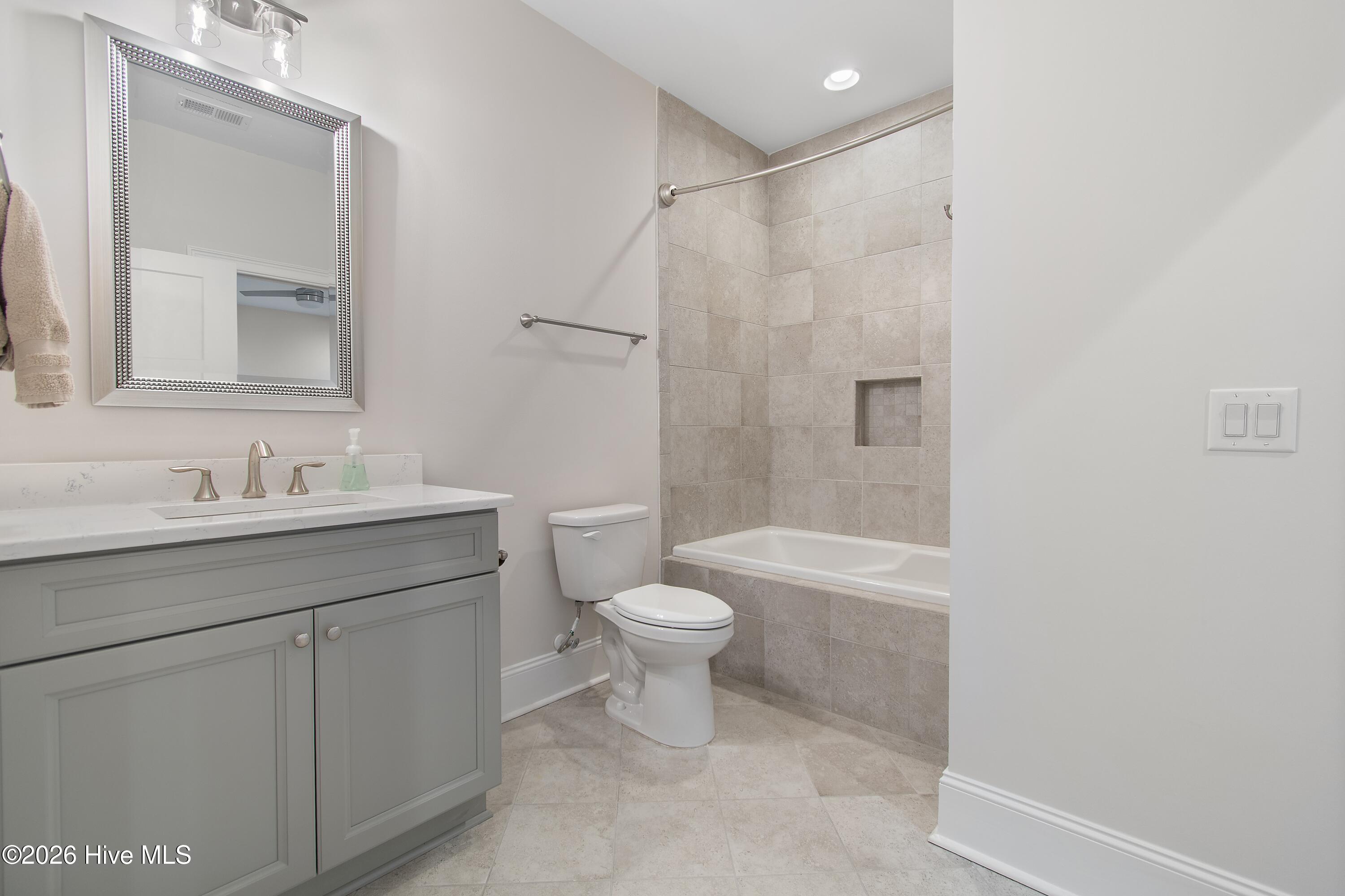 620 Eastwood Park Road Unit 14b Property Photo 36