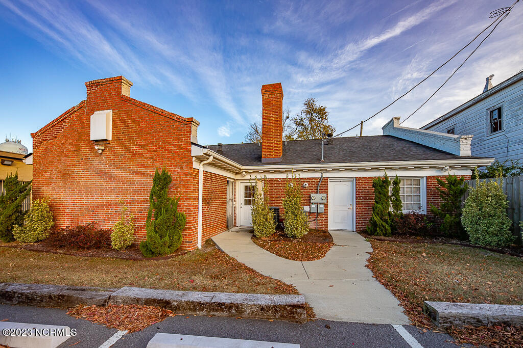 323 Fleet Street Property Photo 1