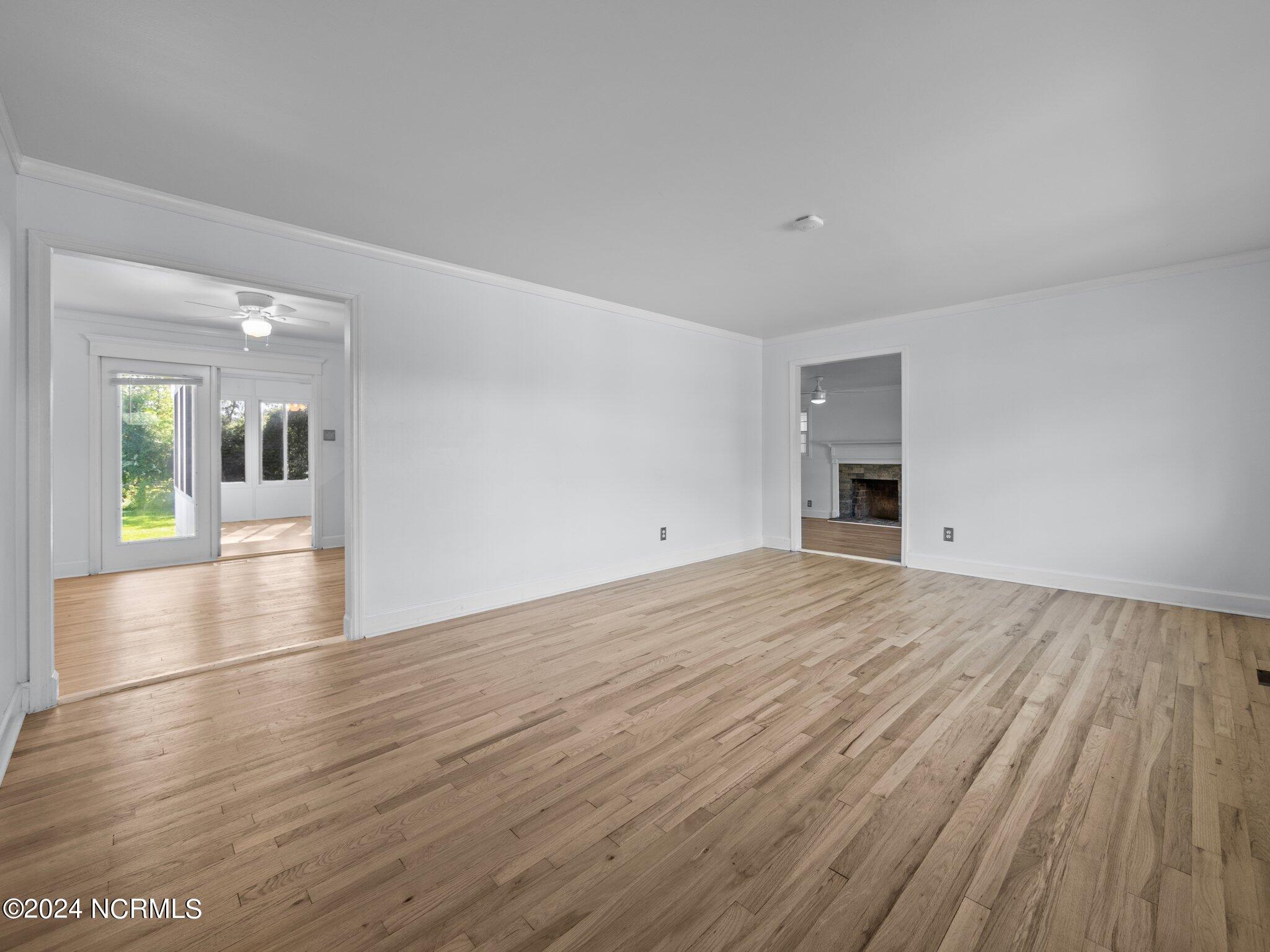 1011 Daniel Place Property Photo 6