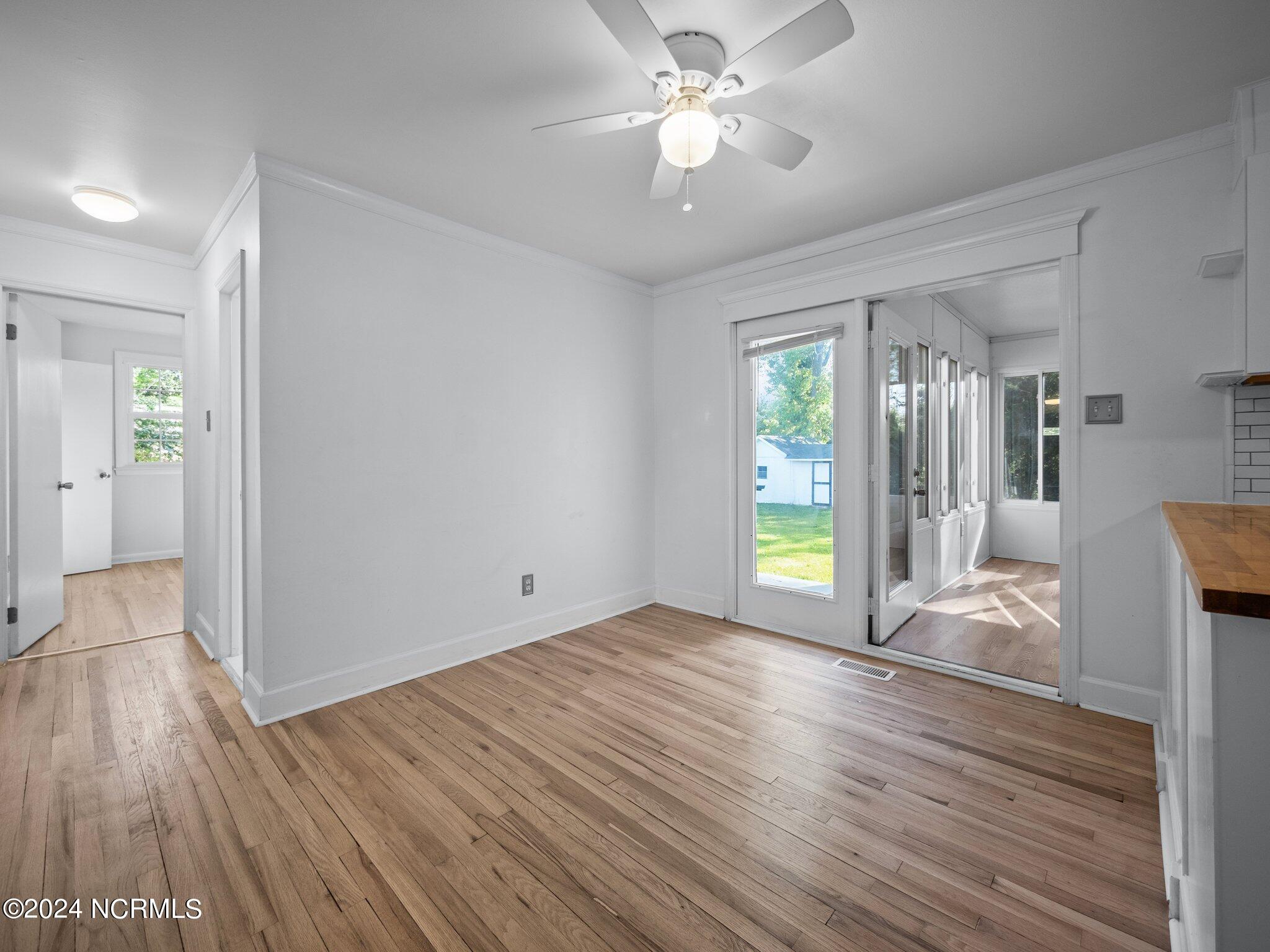 1011 Daniel Place Property Photo 10