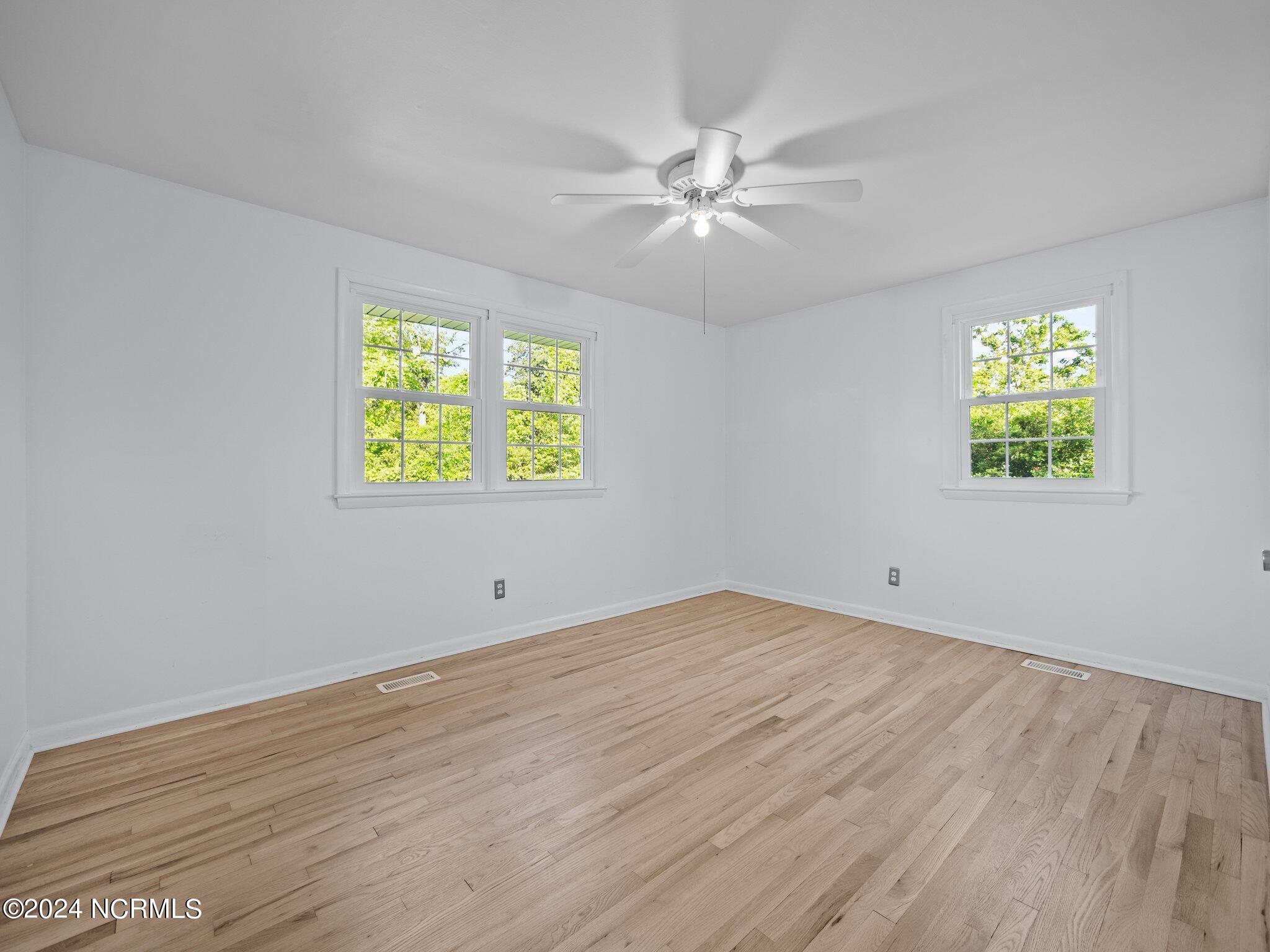 1011 Daniel Place Property Photo 14