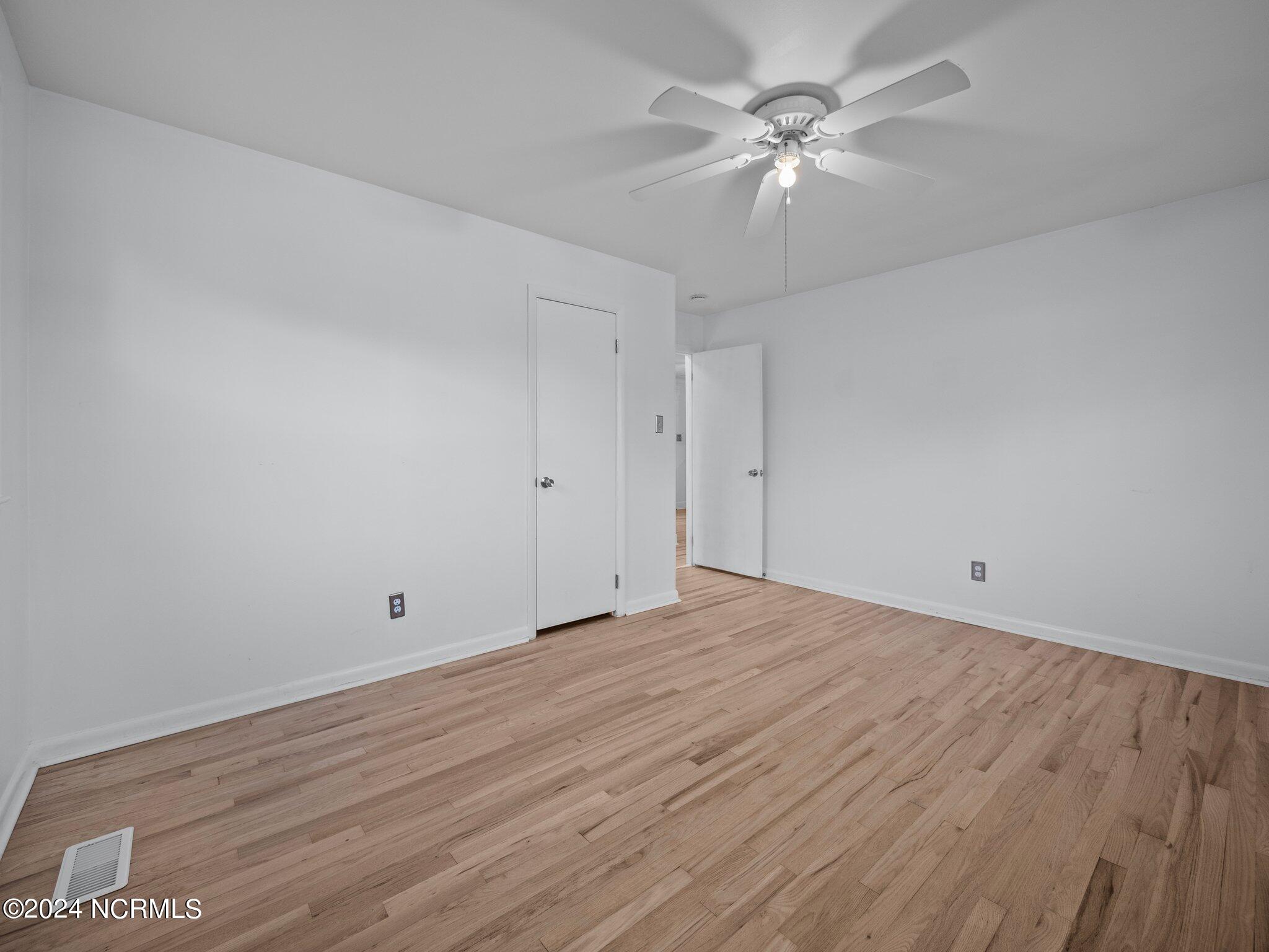 1011 Daniel Place Property Photo 15