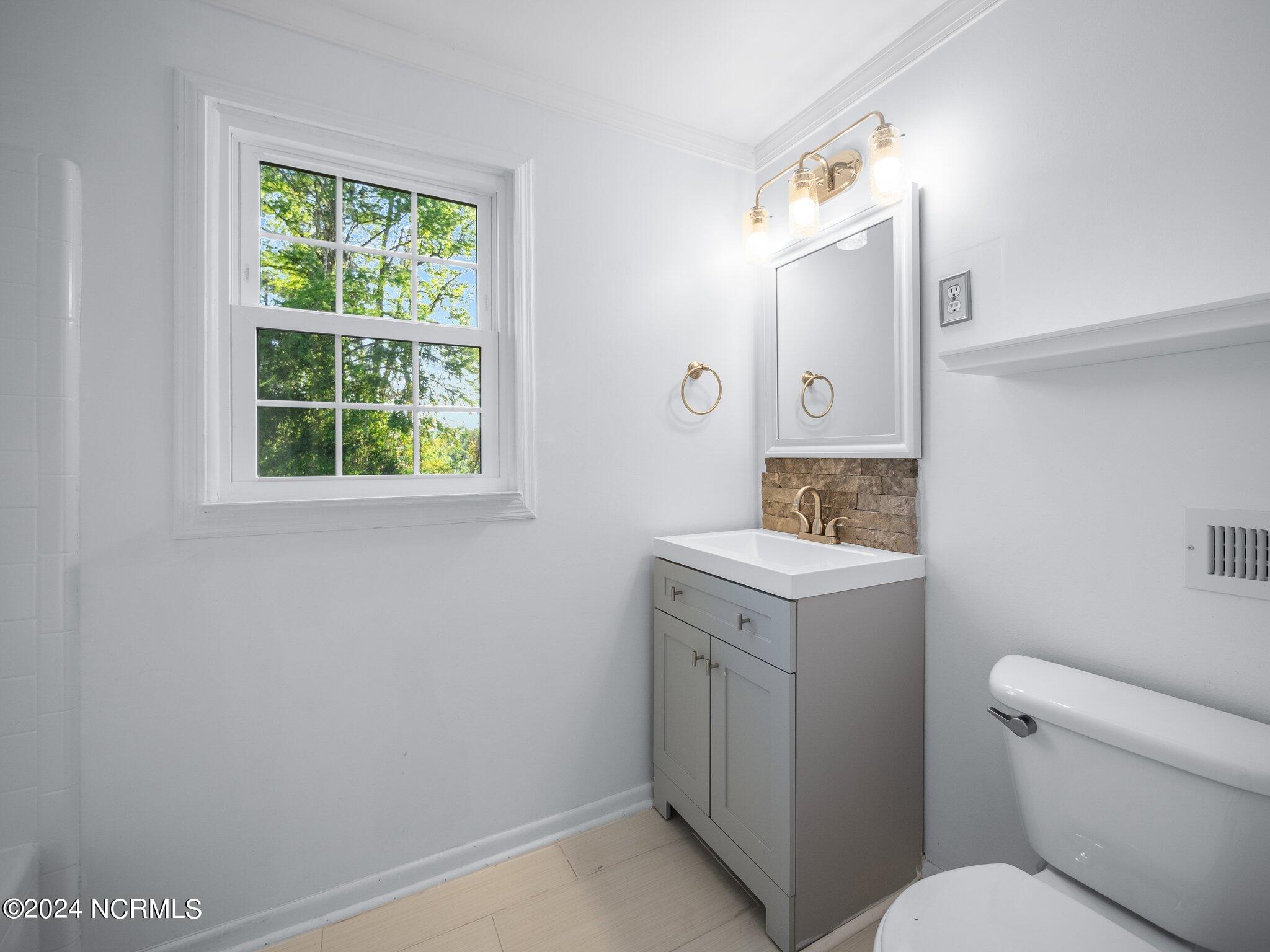 1011 Daniel Place Property Photo 16