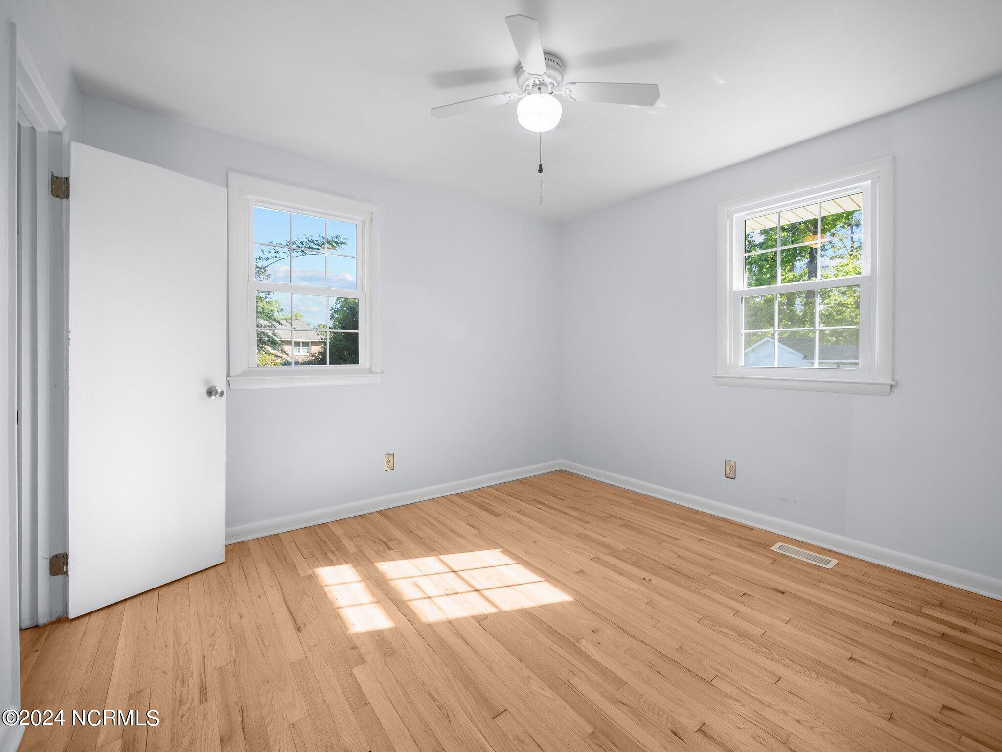 1011 Daniel Place Property Photo 18