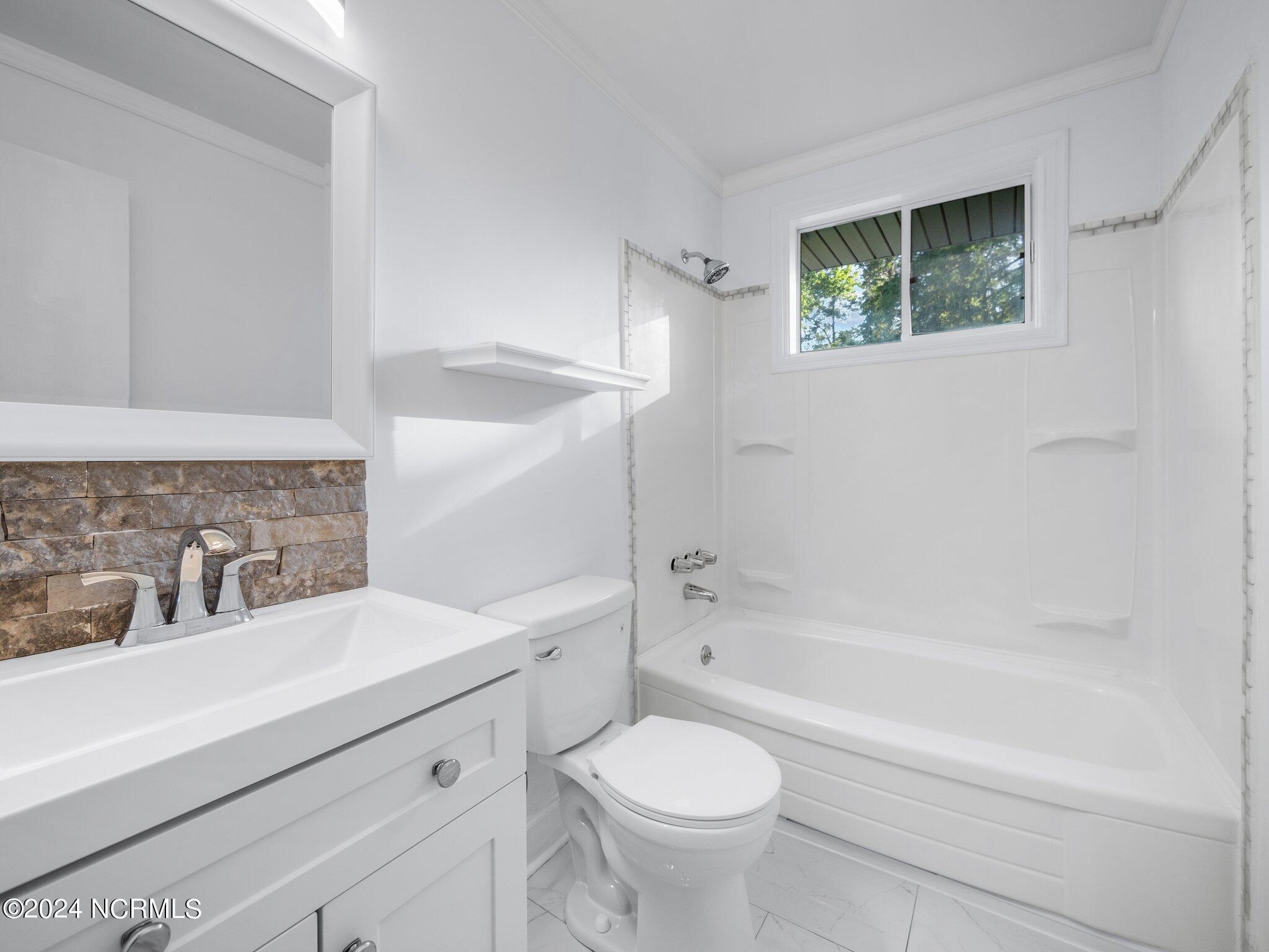 1011 Daniel Place Property Photo 21