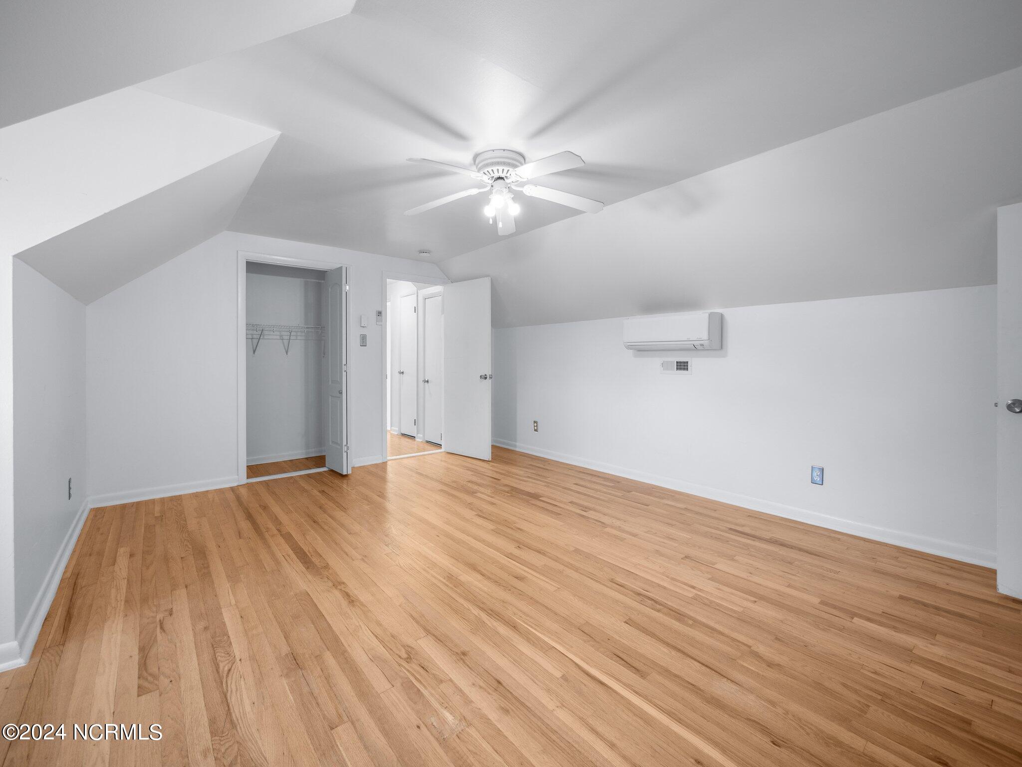 1011 Daniel Place Property Photo 22
