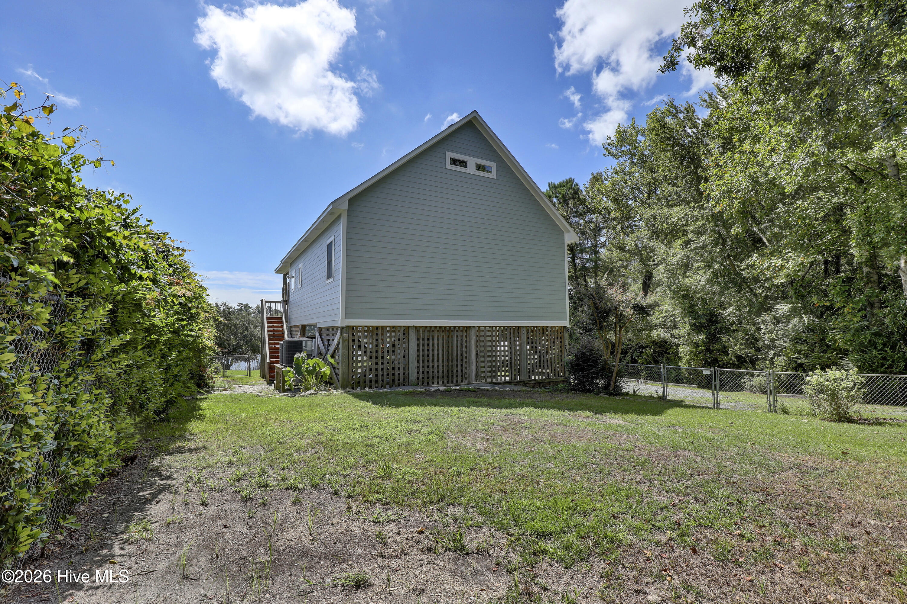 716 Bay Harbor Drive Property Photo 2