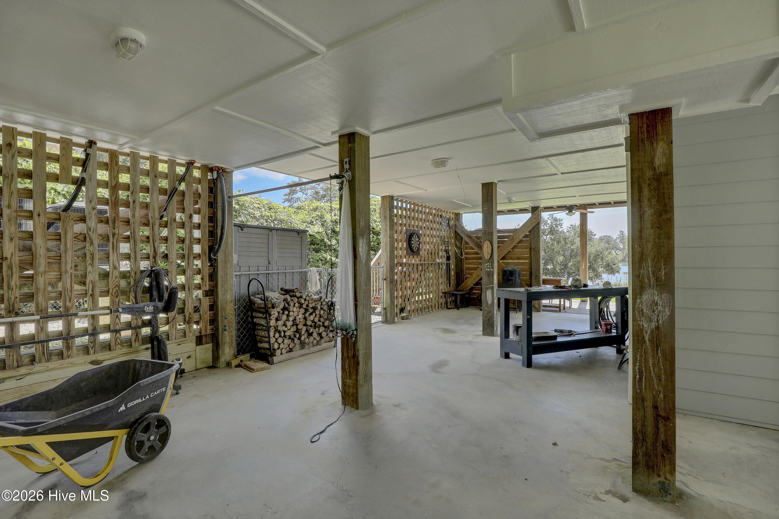 716 Bay Harbor Drive Property Photo 4