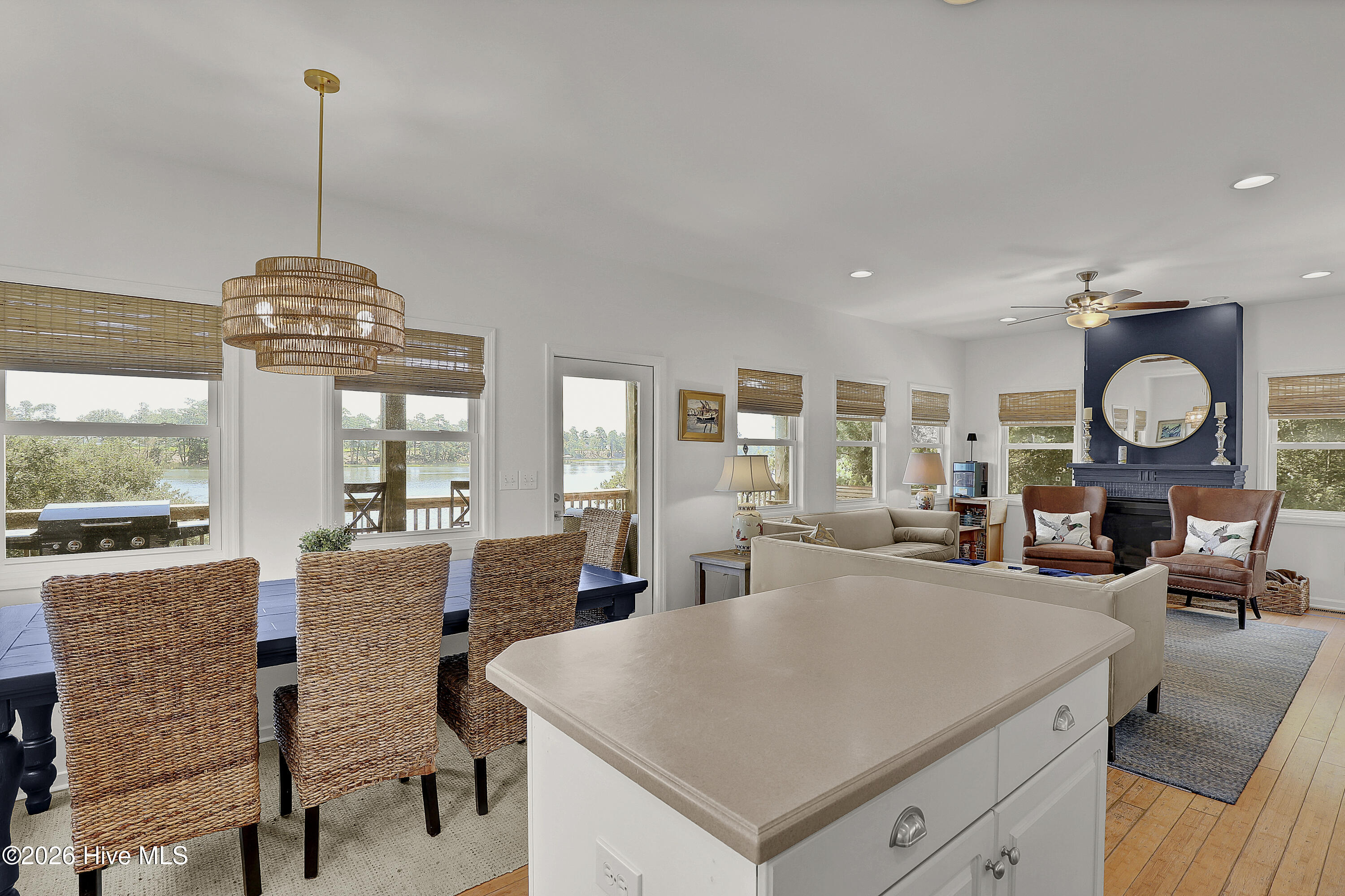716 Bay Harbor Drive Property Photo 9