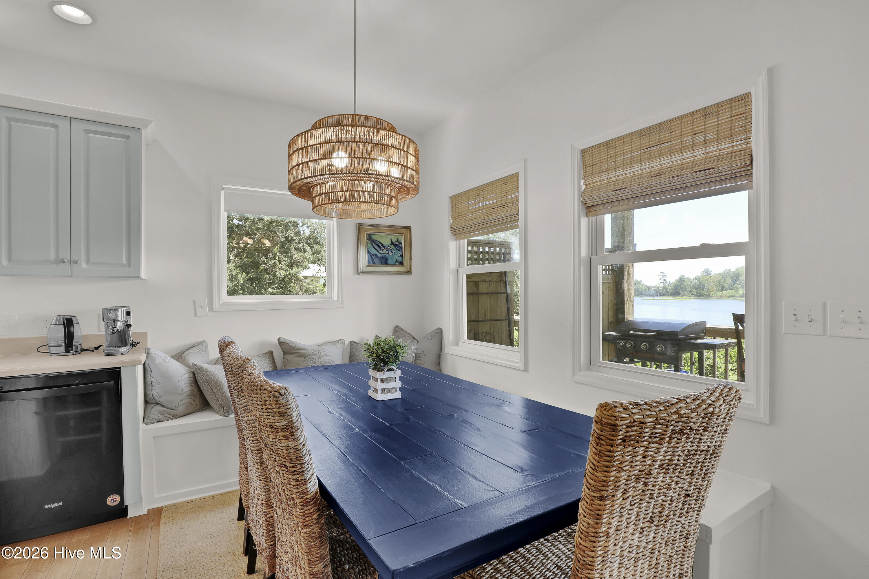 716 Bay Harbor Drive Property Photo 10
