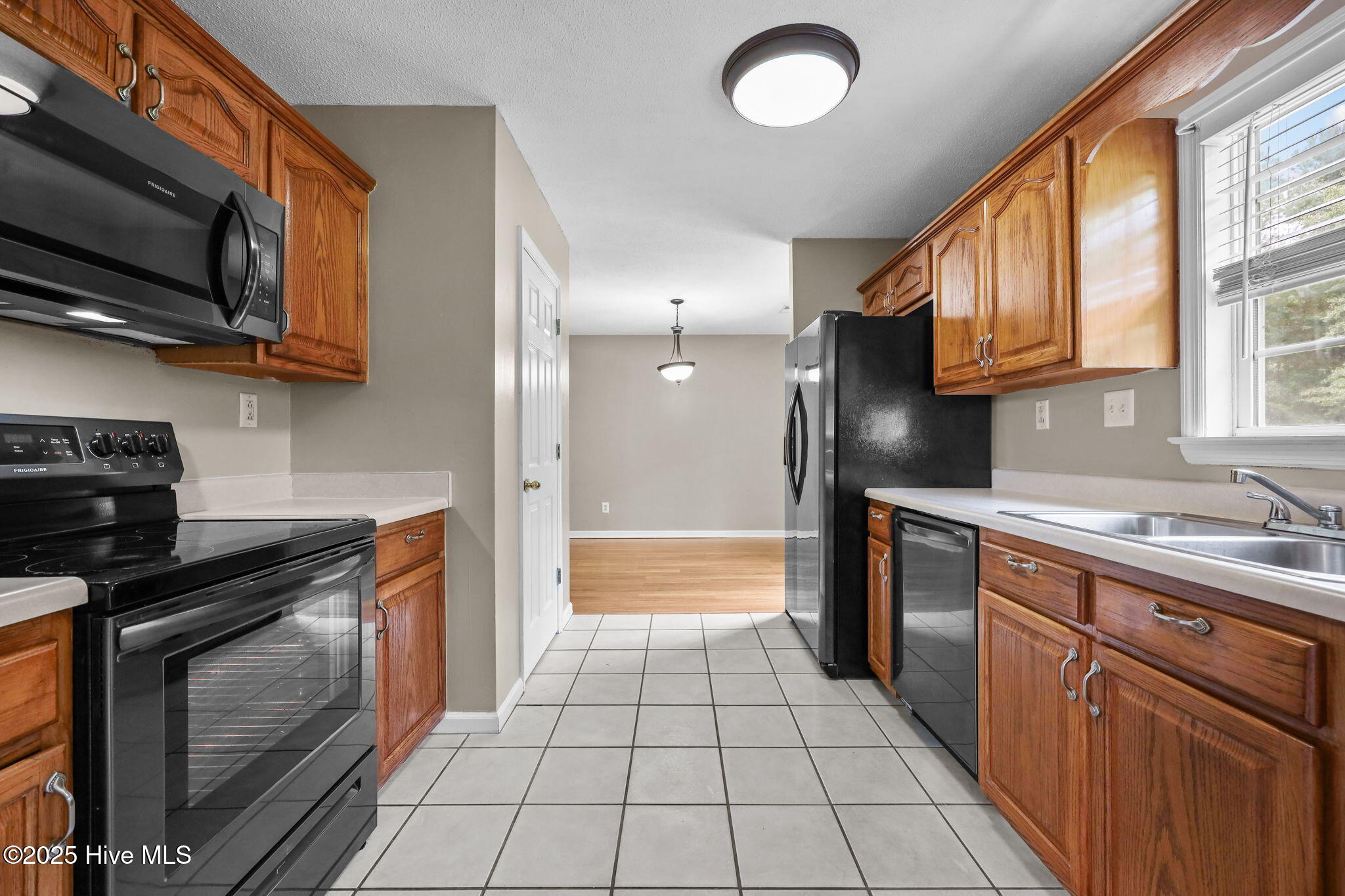 529 Blackberry Court Property Photo 7