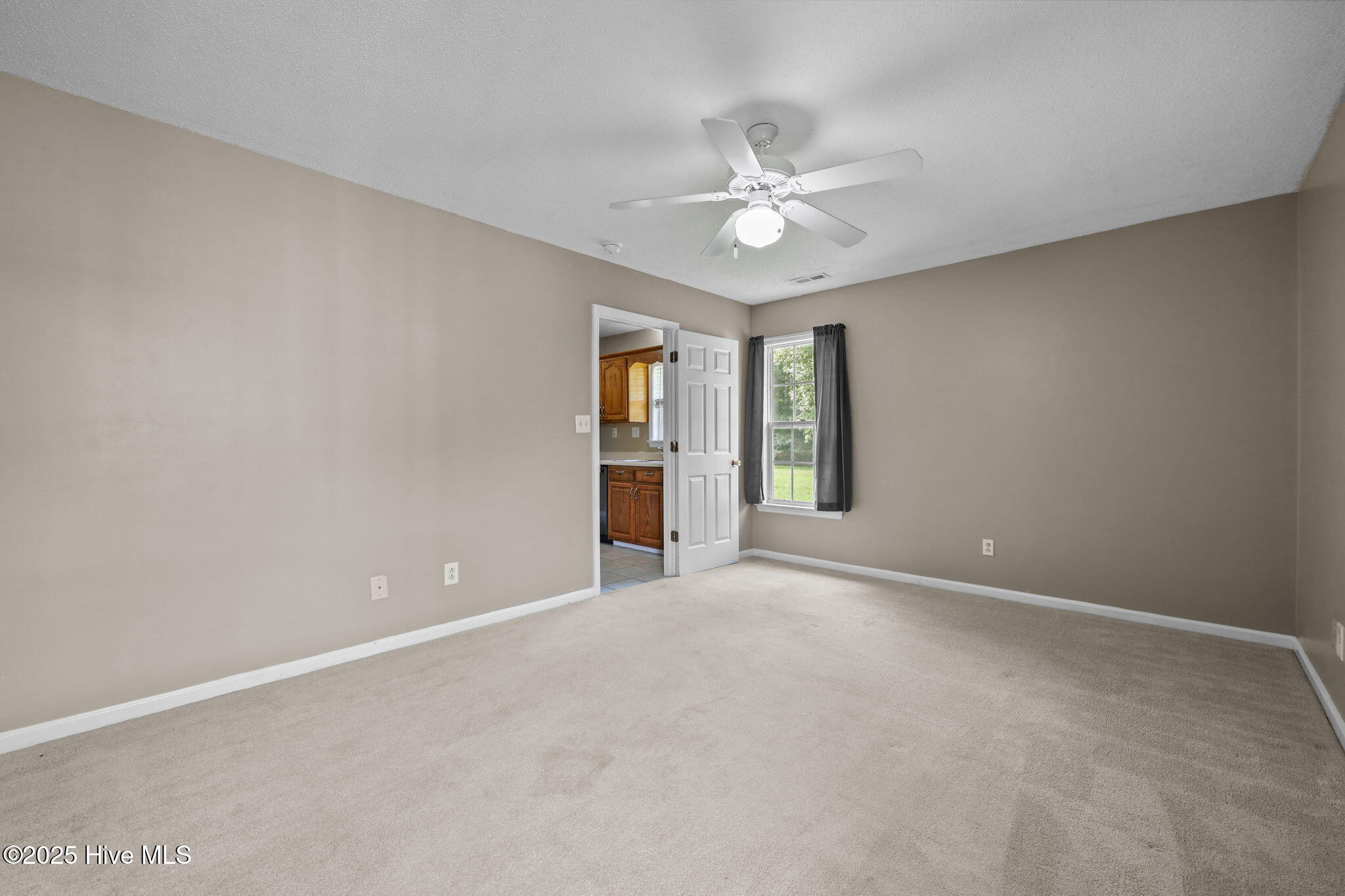 529 Blackberry Court Property Photo 9