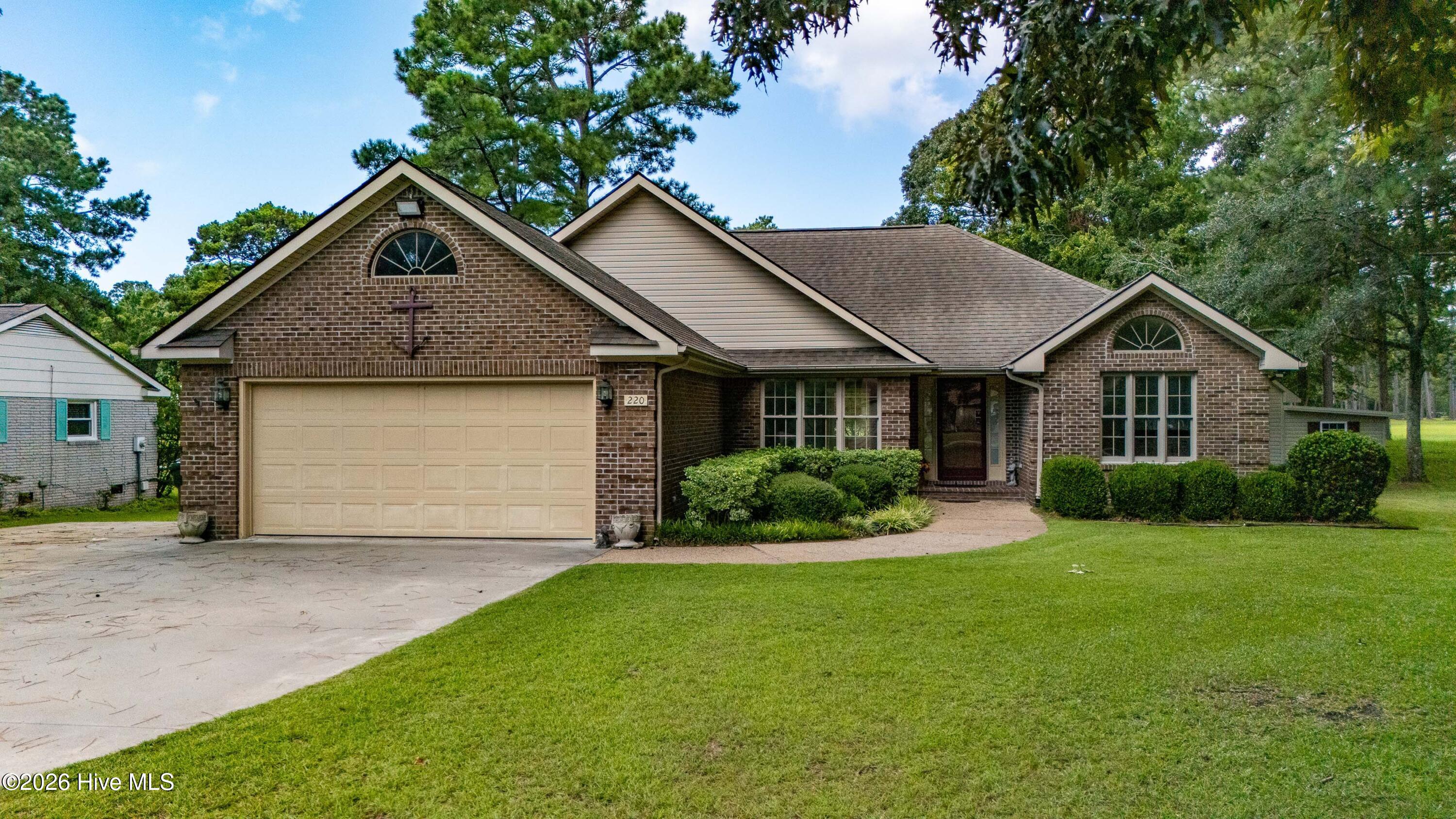 220 Phillips Drive Property Photo 3