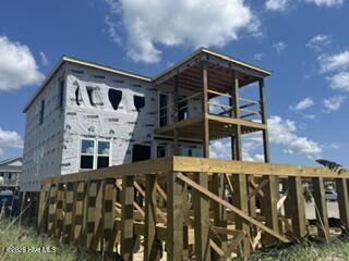 1401 E Beach Drive Property Photo 2