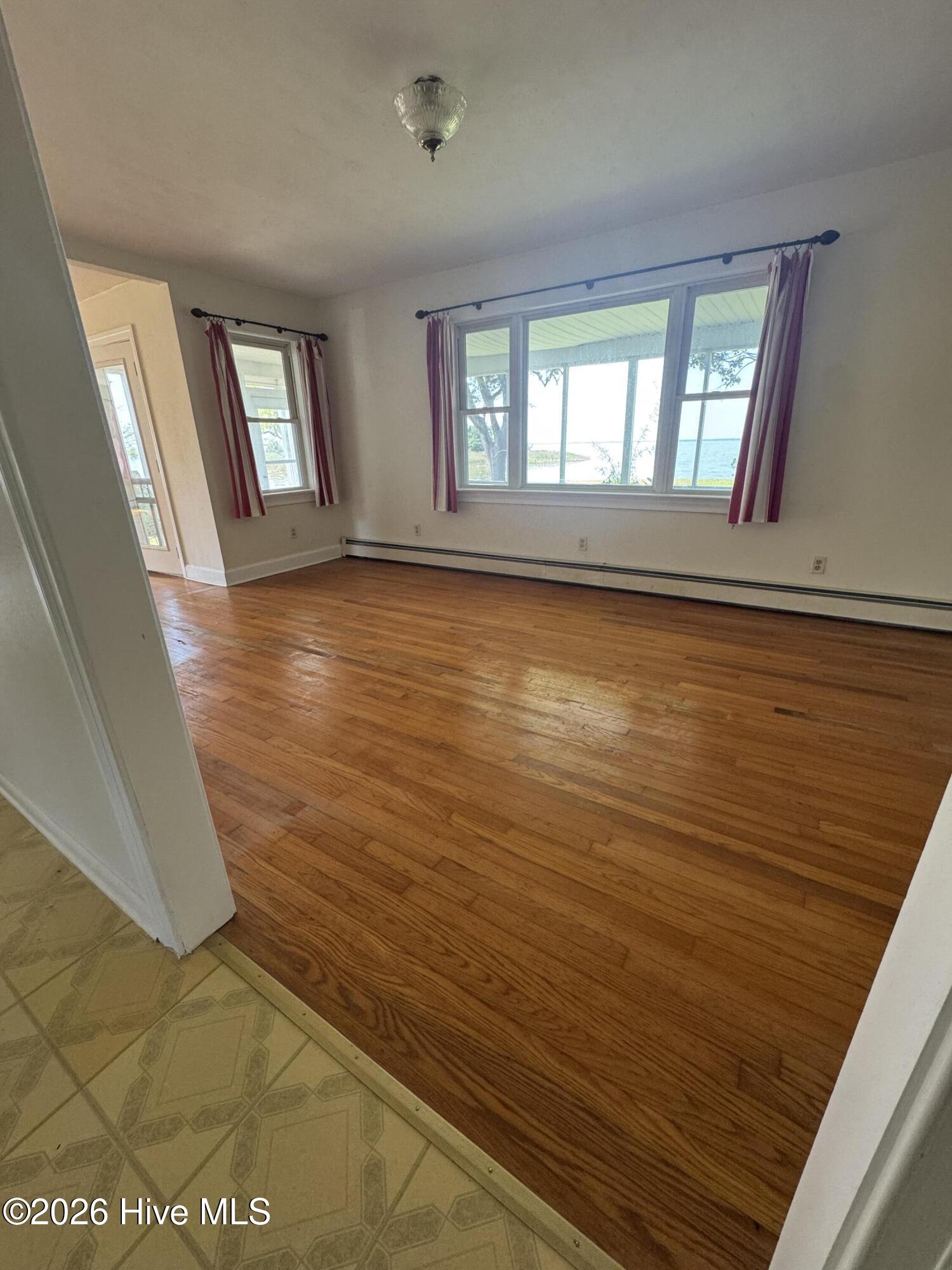 133 Ferryview Lane Property Photo 13