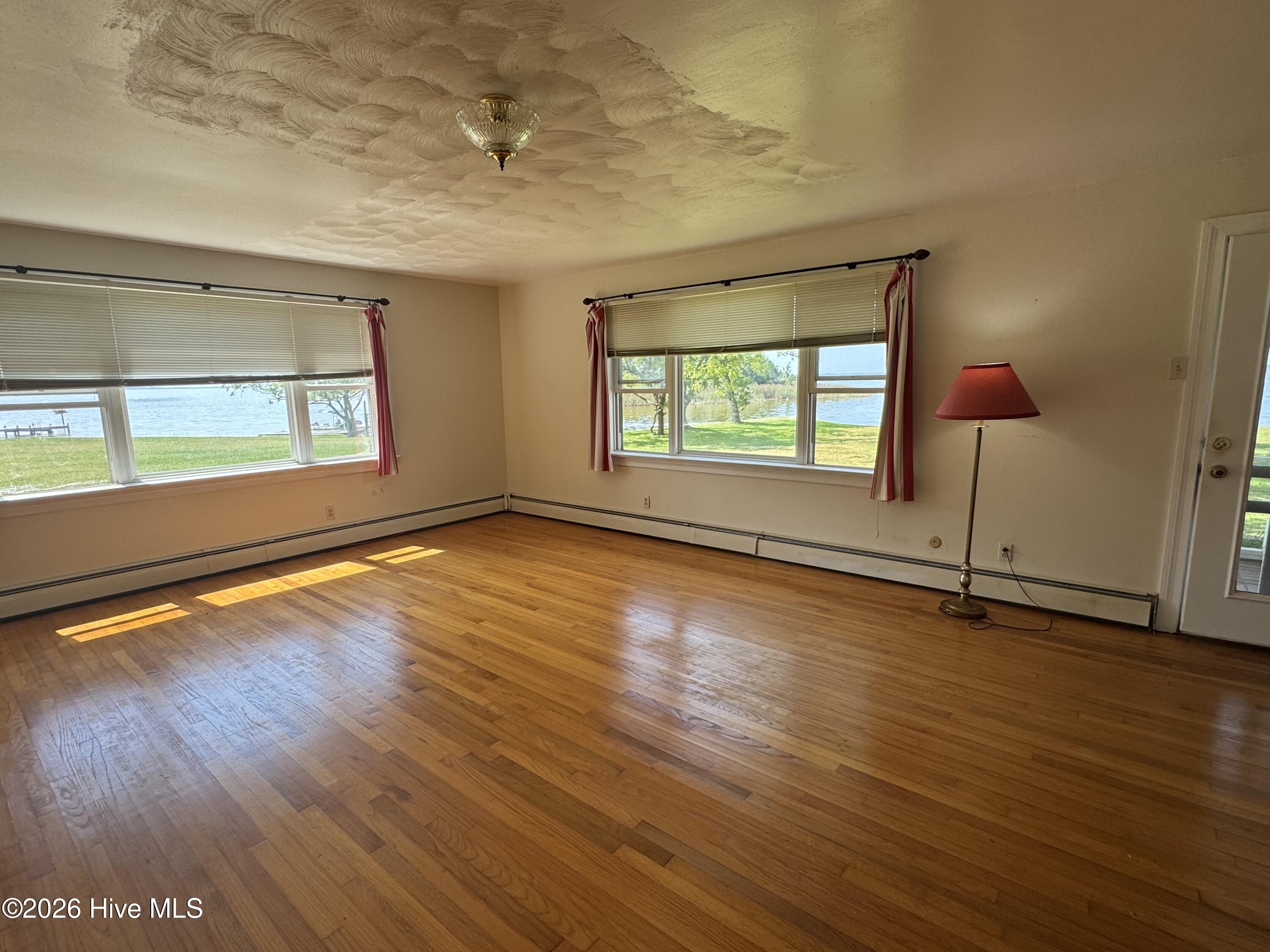 133 Ferryview Lane Property Photo 16